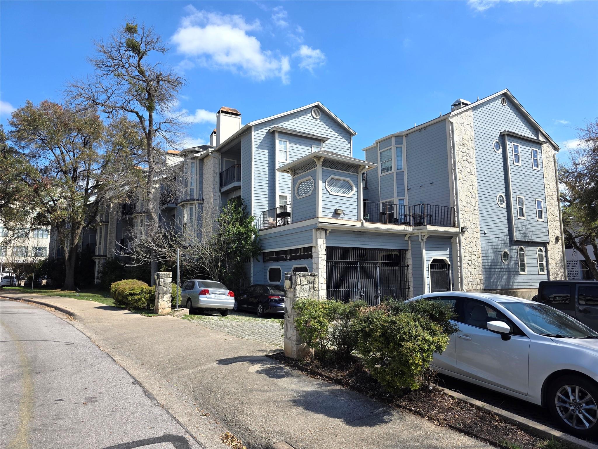 3111 Tom Green St # 207, Austin, TX 78705