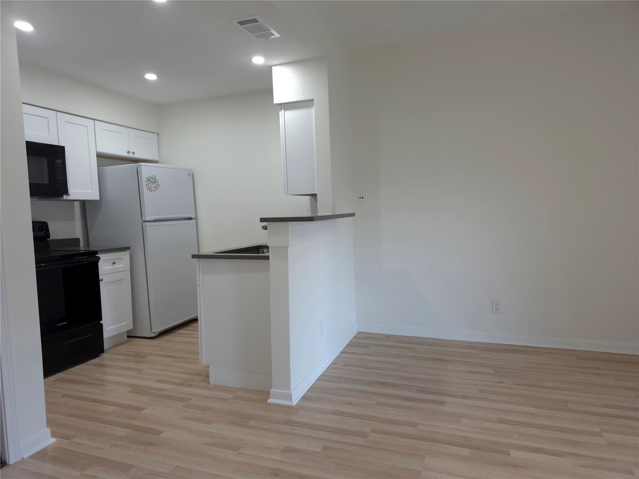 3111 Tom Green St # 207, Austin, TX 78705