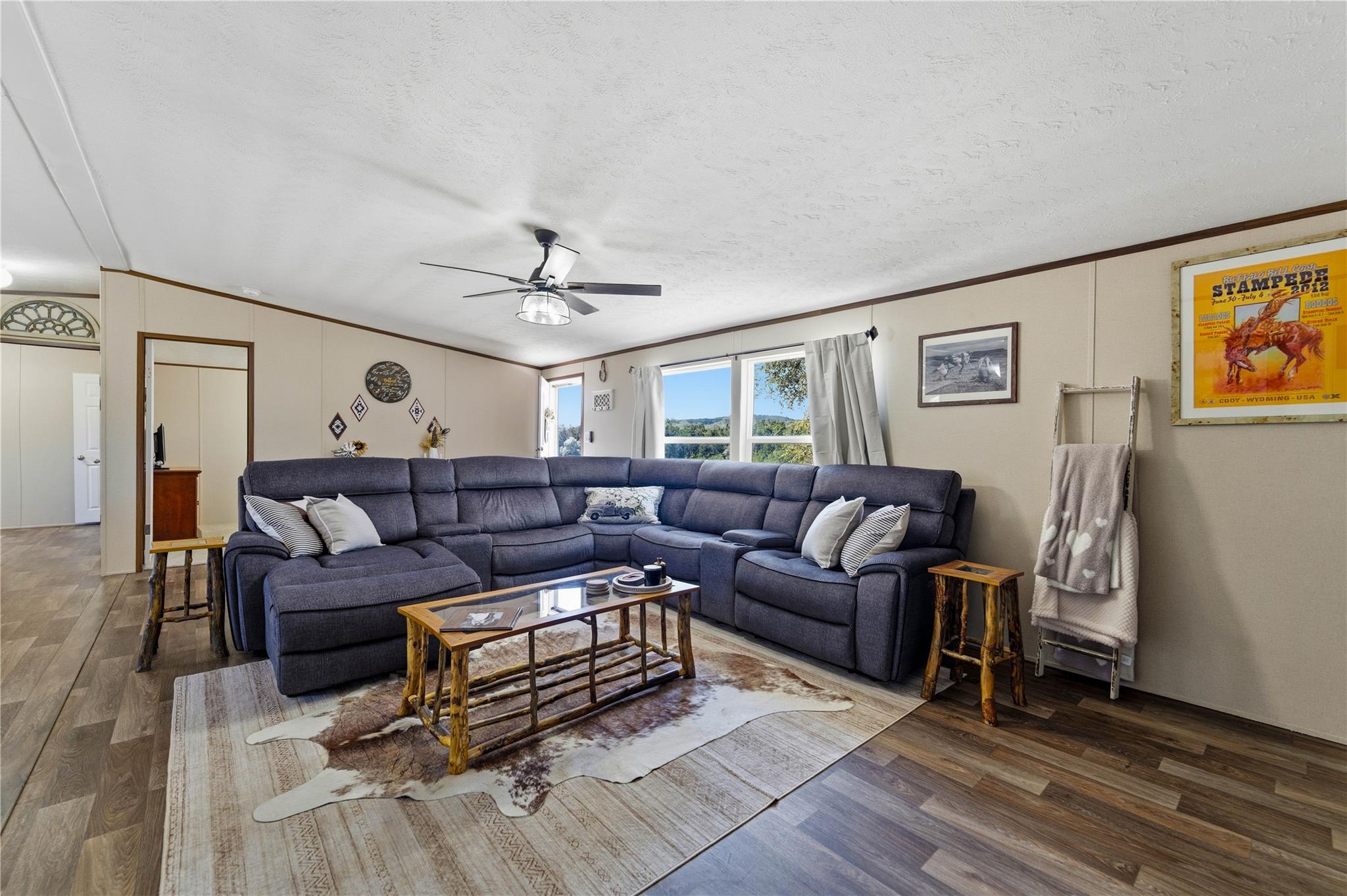 733 Private Road 1507, Bandera, TX 78003