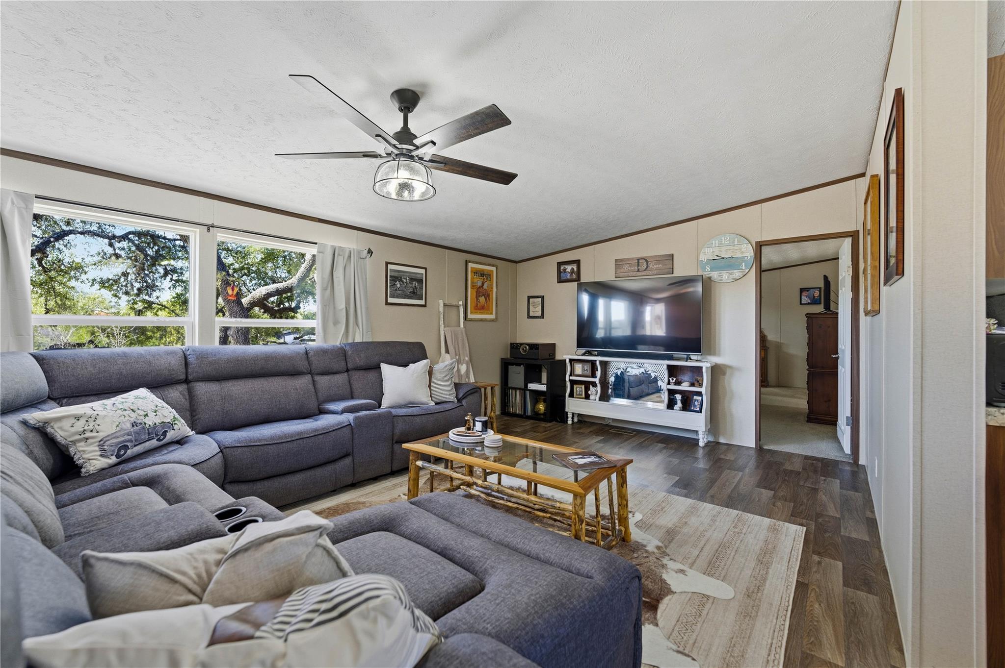 733 Private Road 1507, Bandera, TX 78003