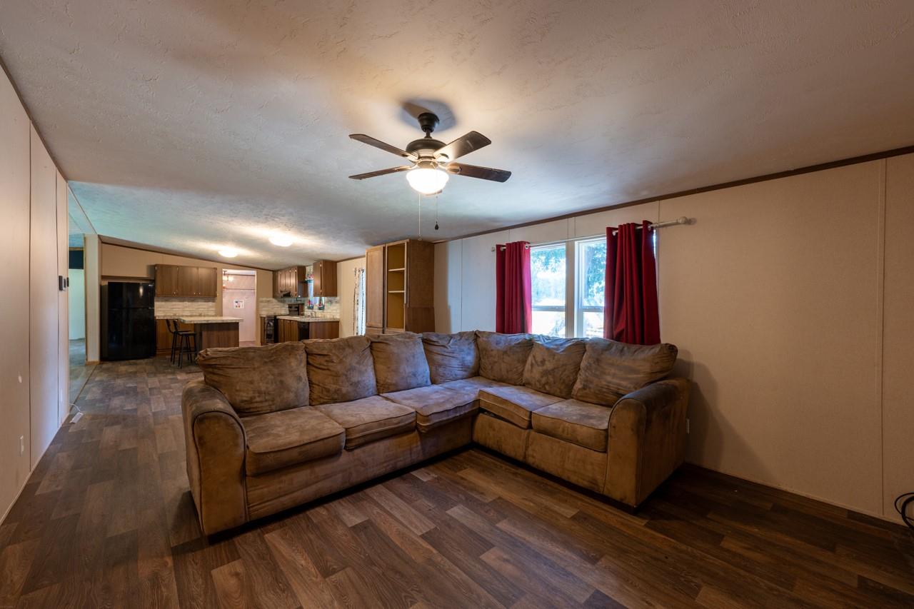 636 South St, Tow, TX 78672