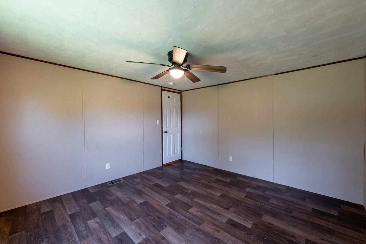 636 South St, Tow, TX 78672