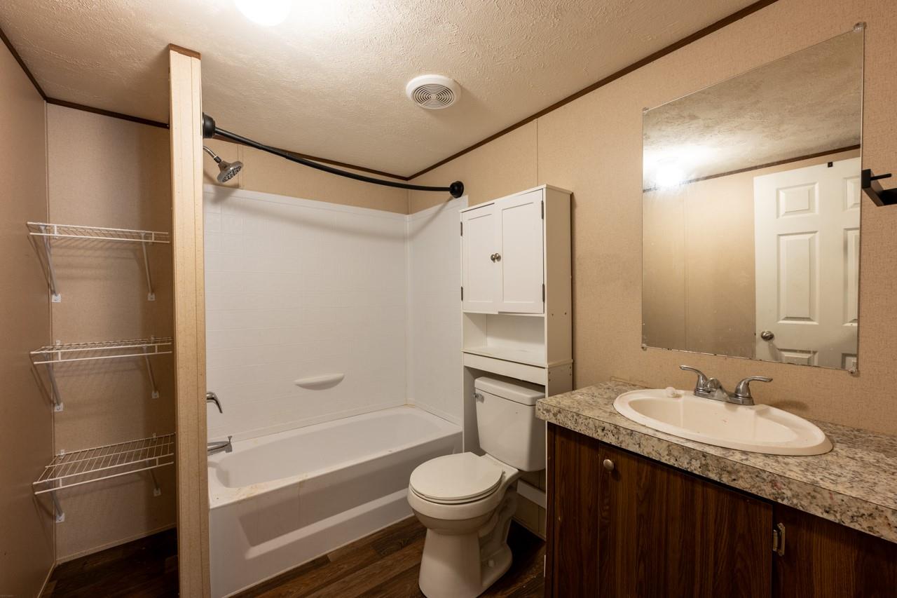 636 South St, Tow, TX 78672