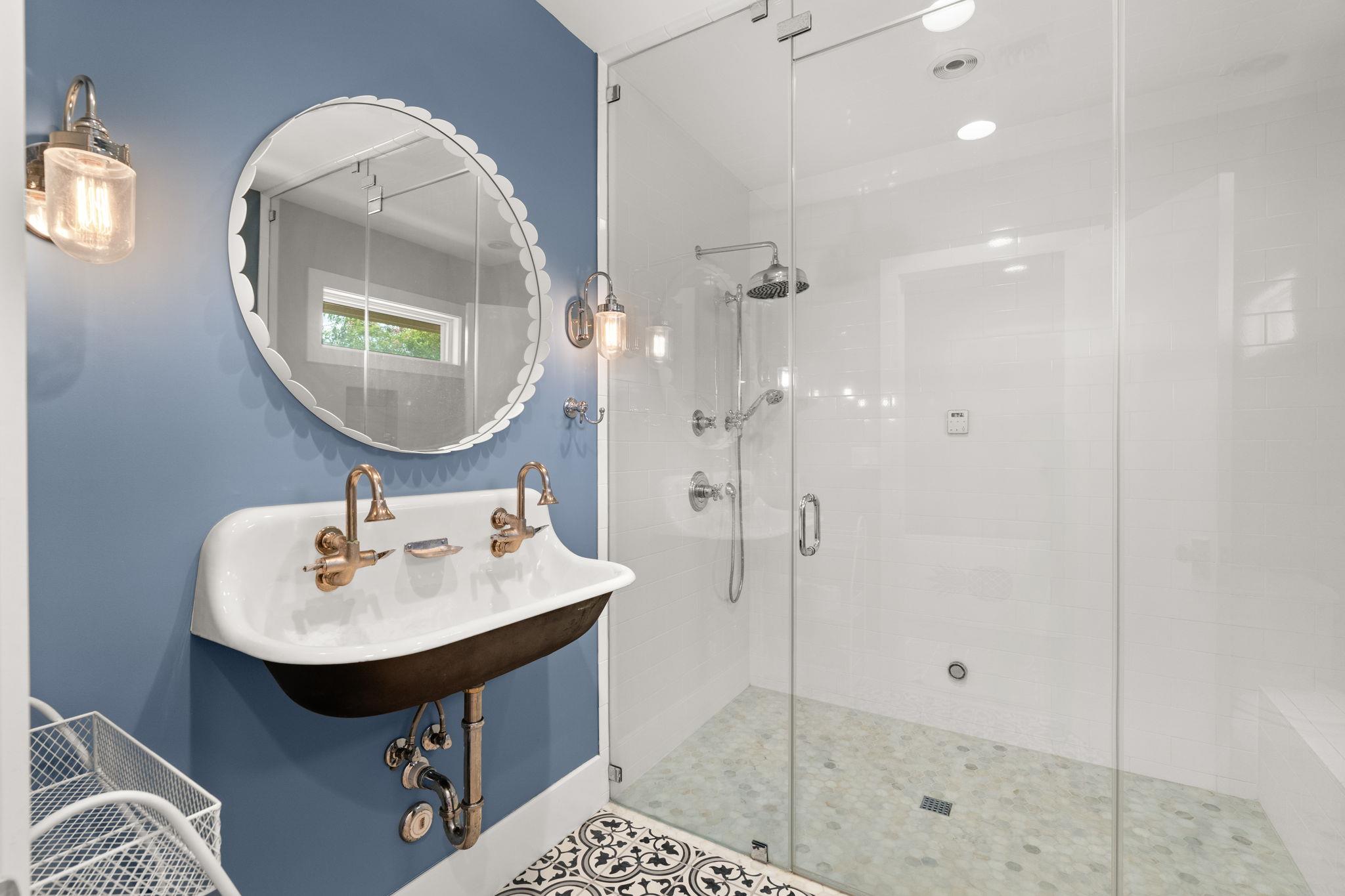 3015 Washington Sq, Austin, TX 78705