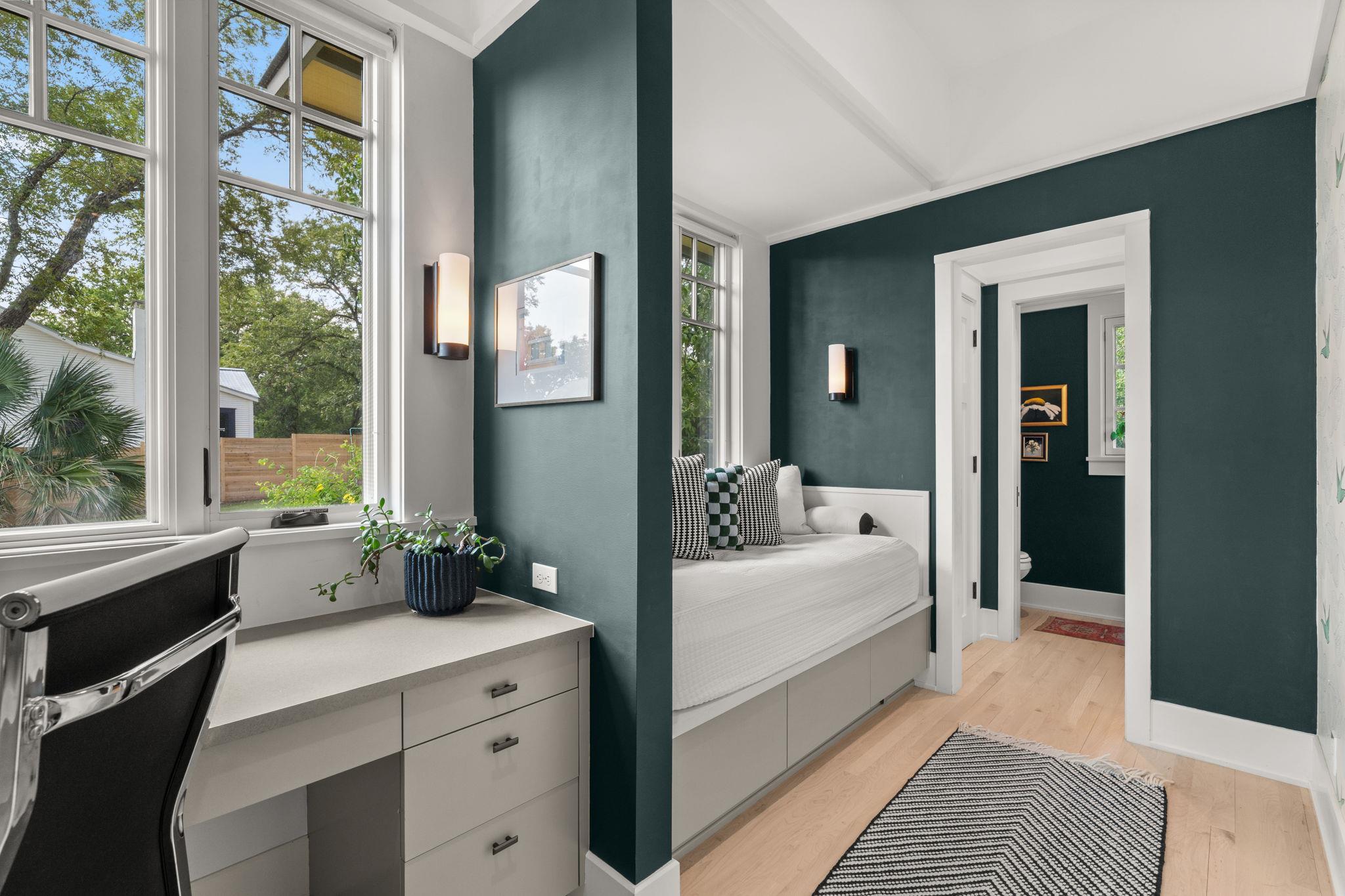 3015 Washington Sq, Austin, TX 78705