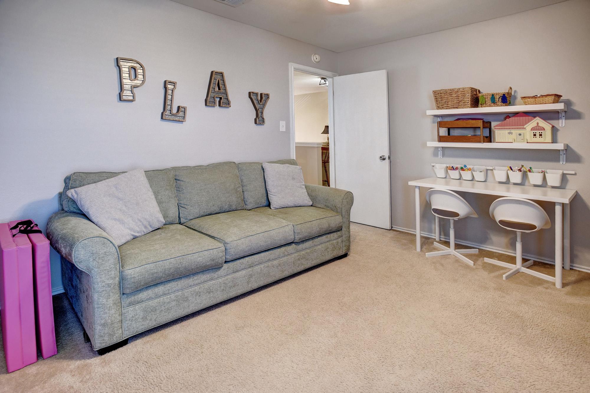 104 Trapper Trl, Bastrop, TX 78602