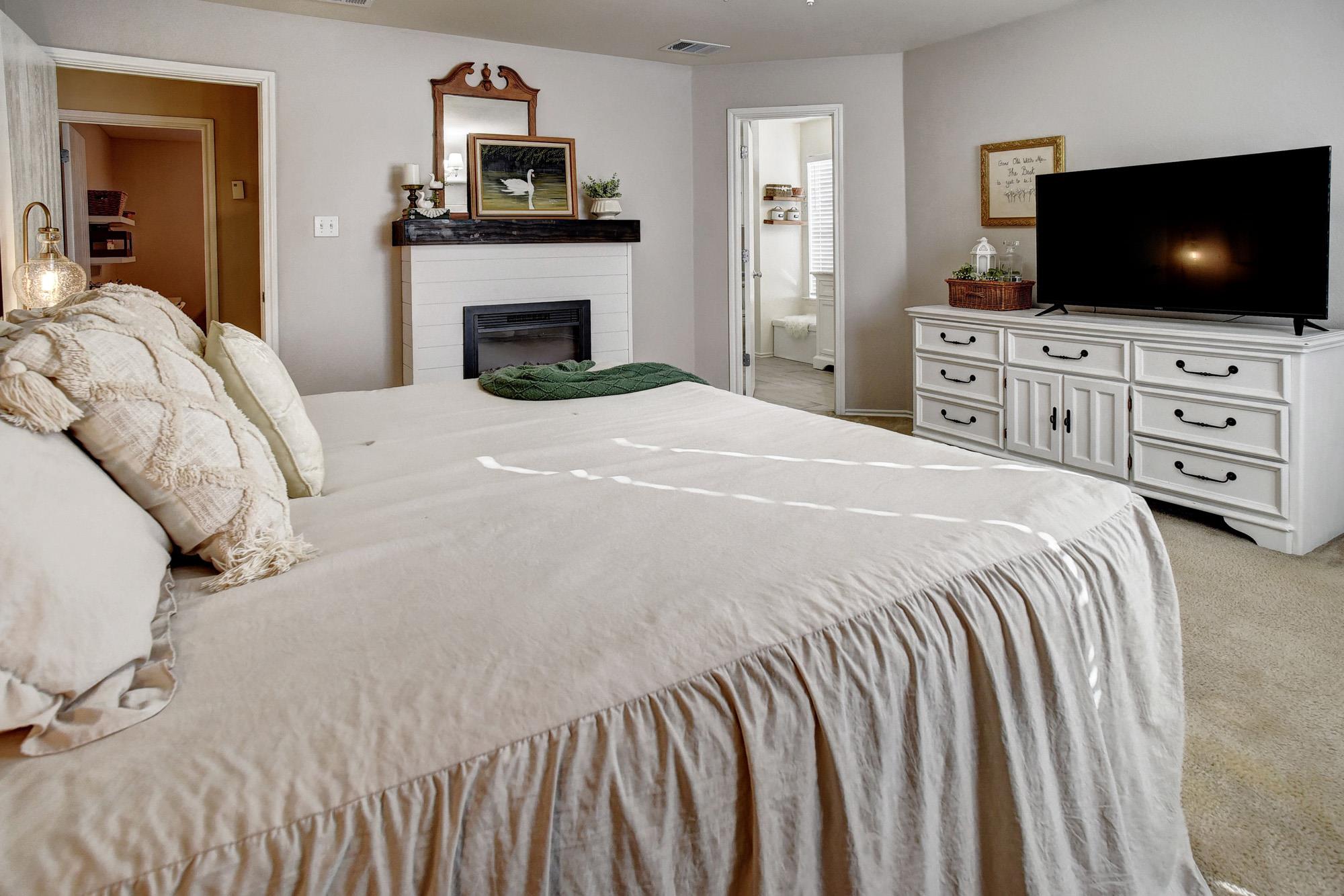 104 Trapper Trl, Bastrop, TX 78602