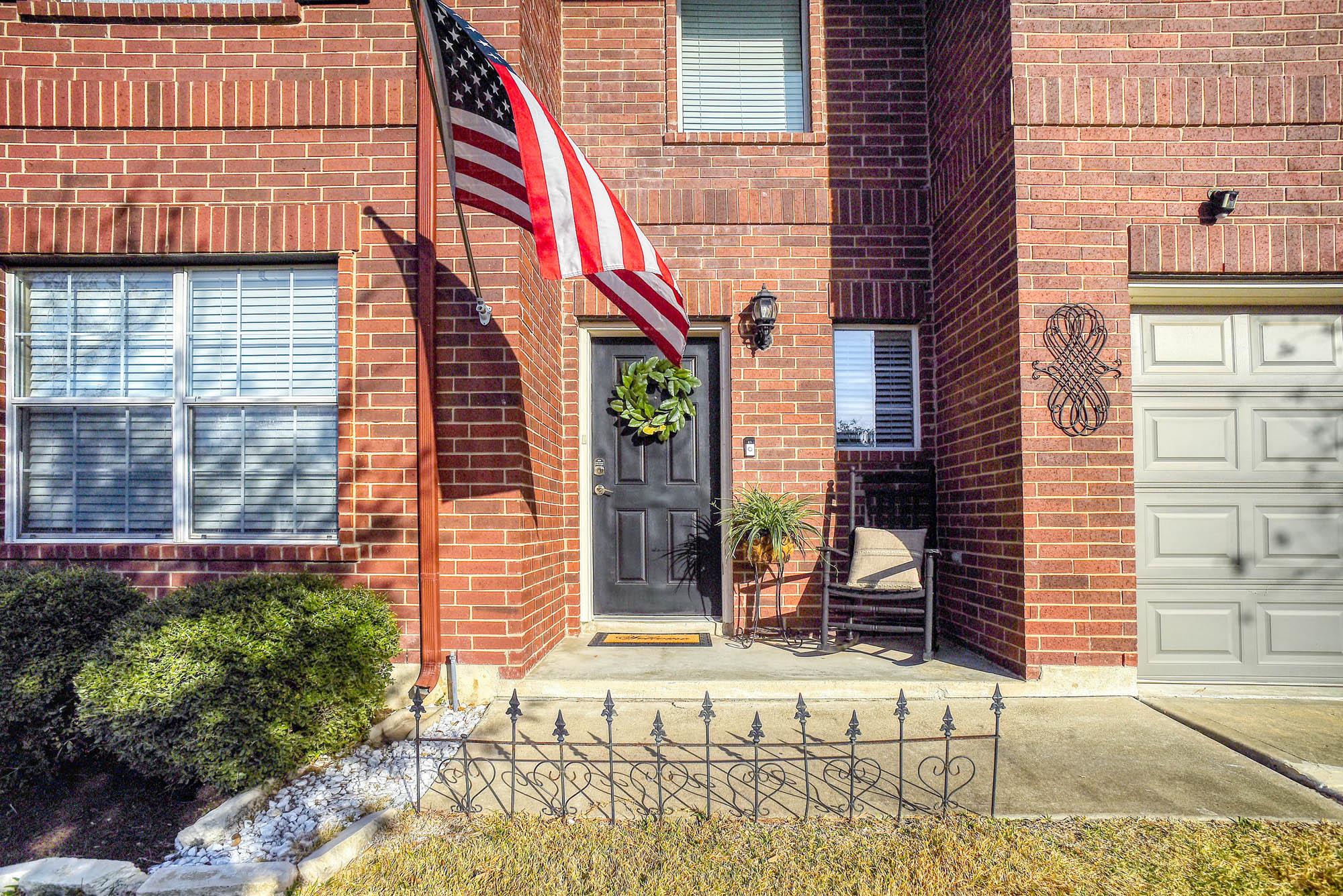 104 Trapper Trl, Bastrop, TX 78602