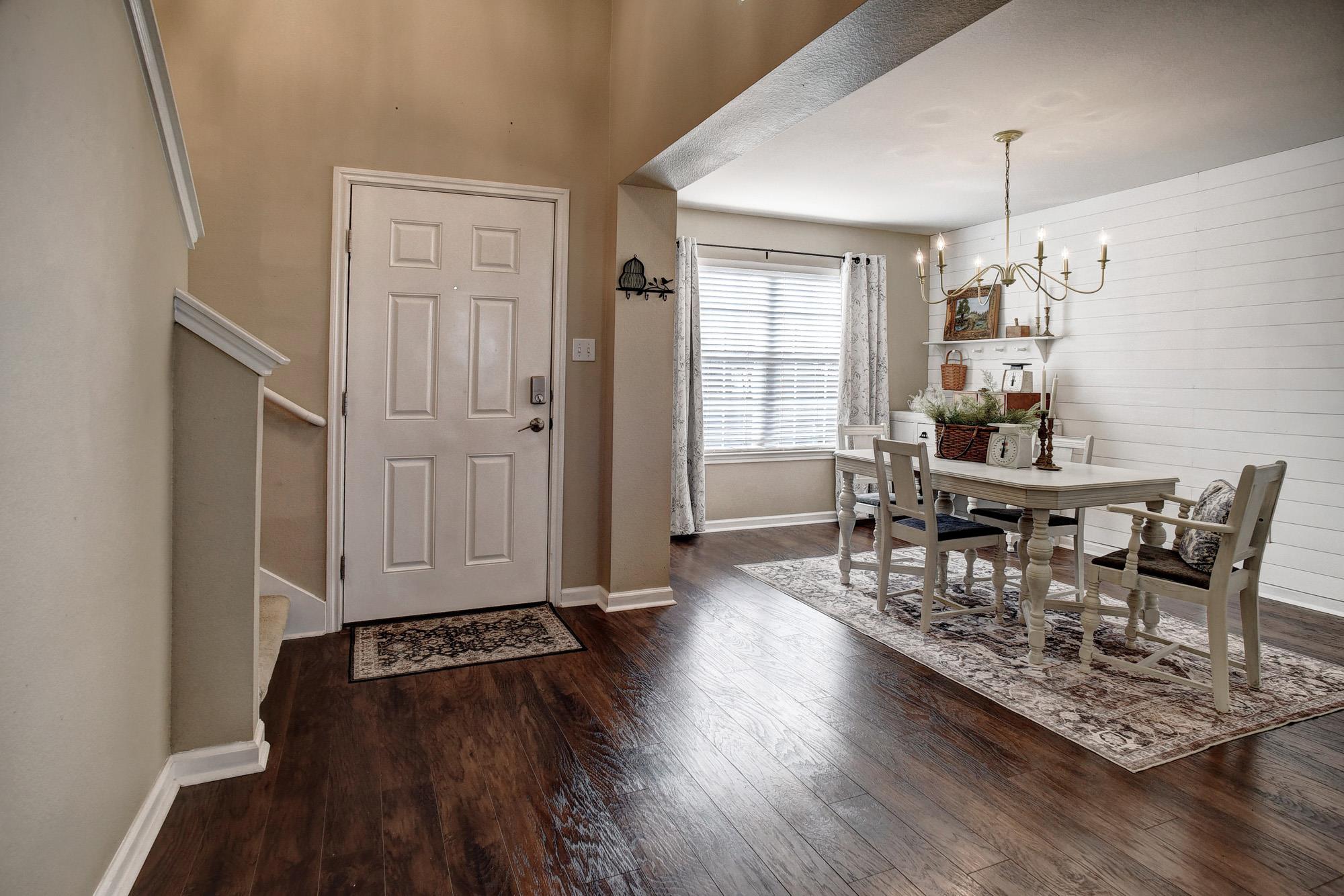 104 Trapper Trl, Bastrop, TX 78602