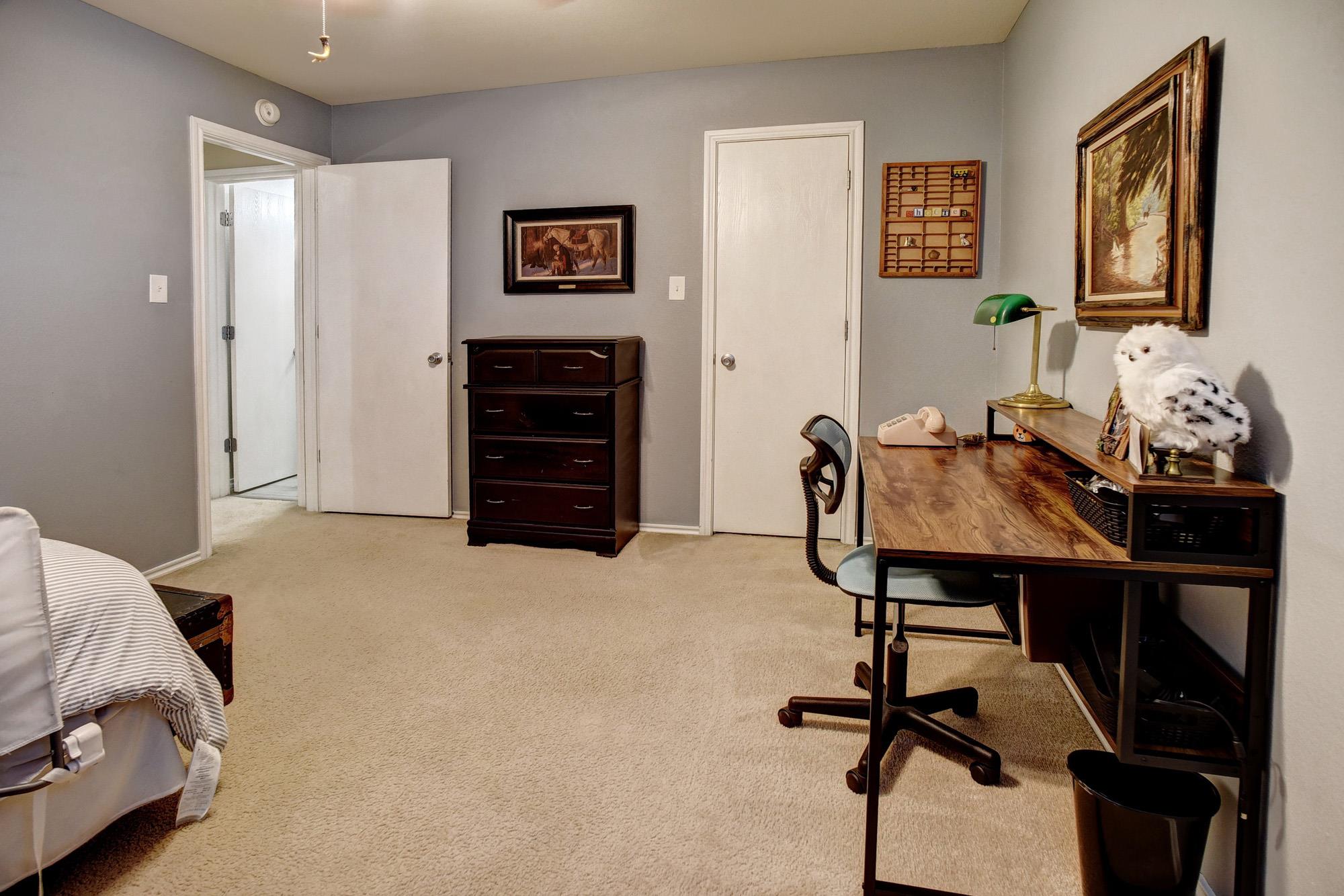 104 Trapper Trl, Bastrop, TX 78602