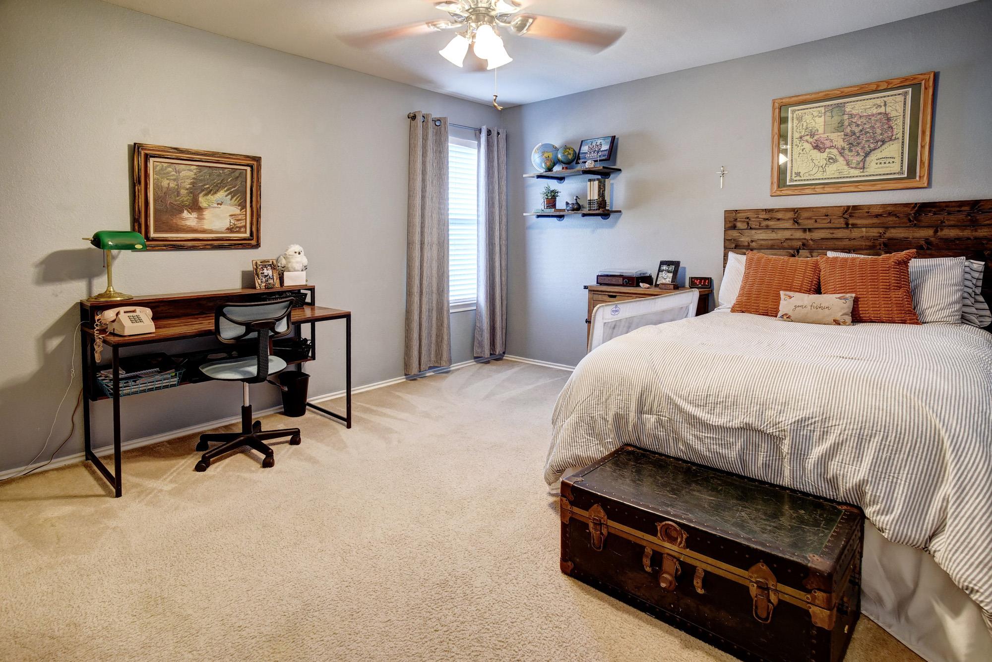 104 Trapper Trl, Bastrop, TX 78602