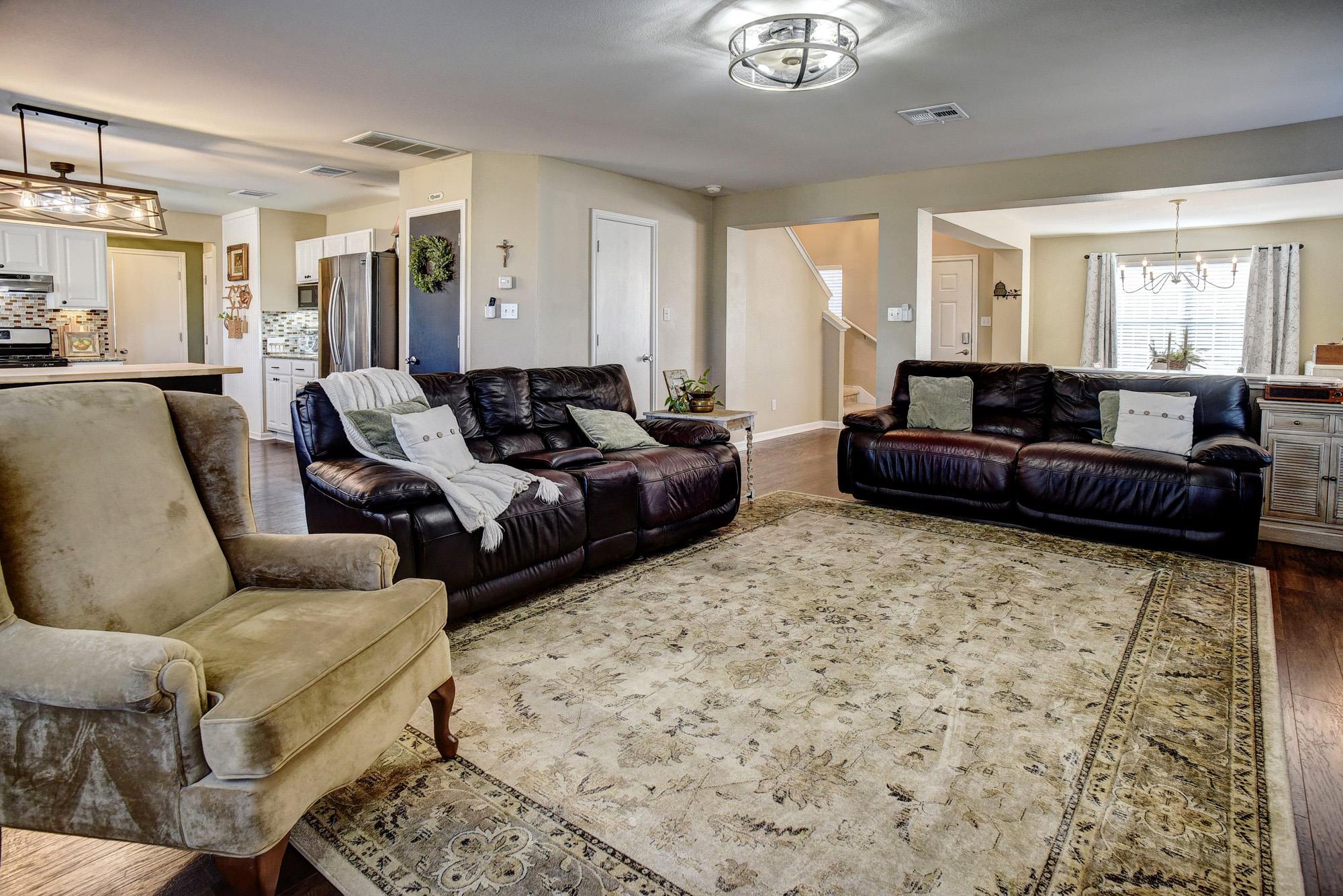 104 Trapper Trl, Bastrop, TX 78602