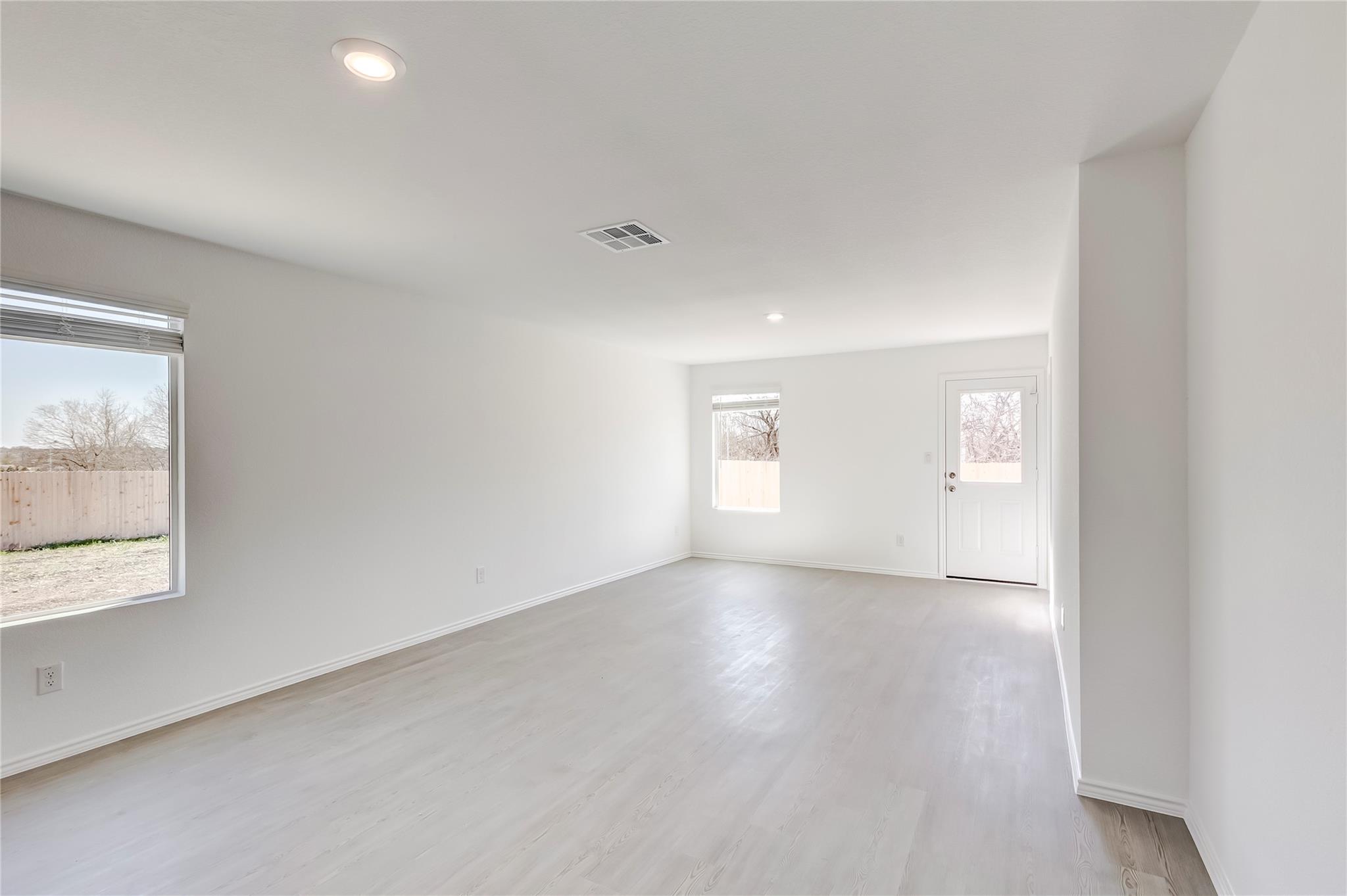 177 Pink Footed Pass, Uhland, TX 78640