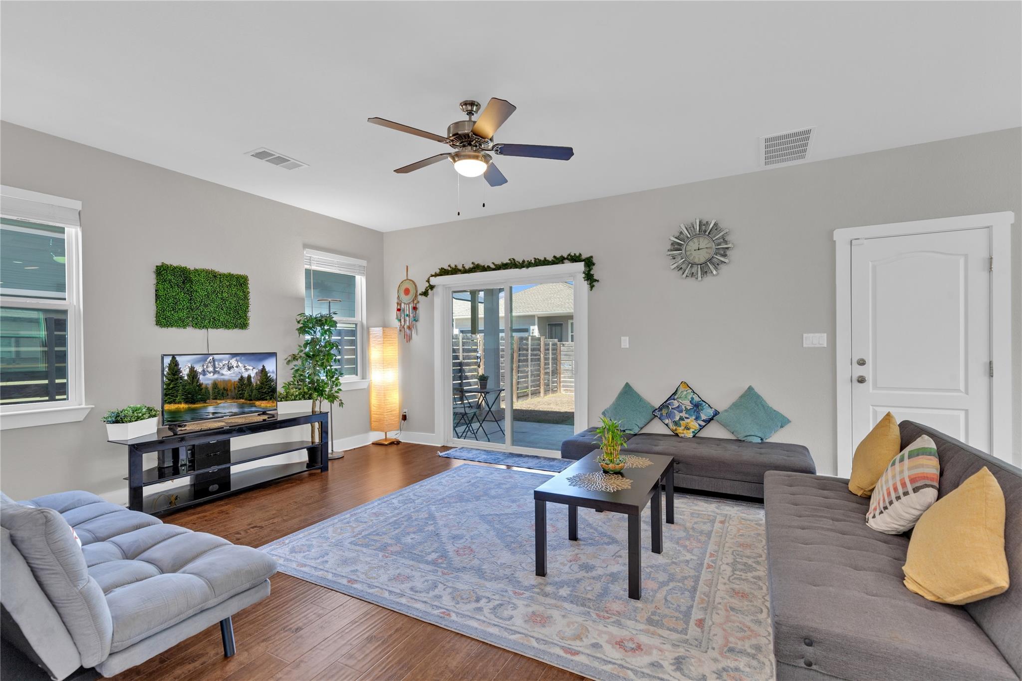 724 Coconut Grove St, Pflugerville, TX 78660