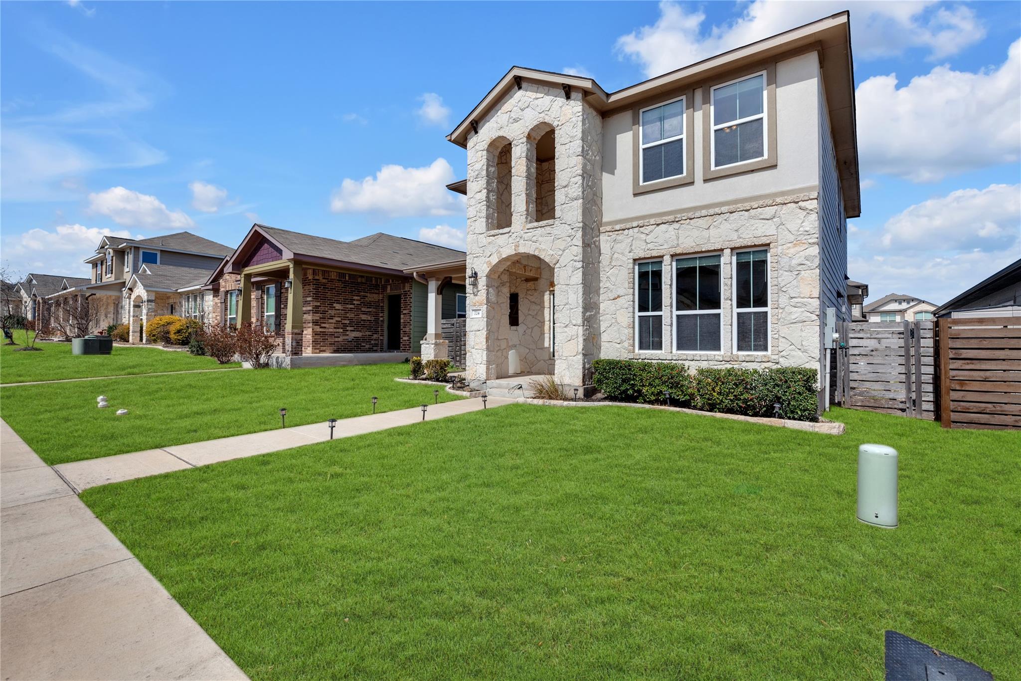 724 Coconut Grove St, Pflugerville, TX 78660