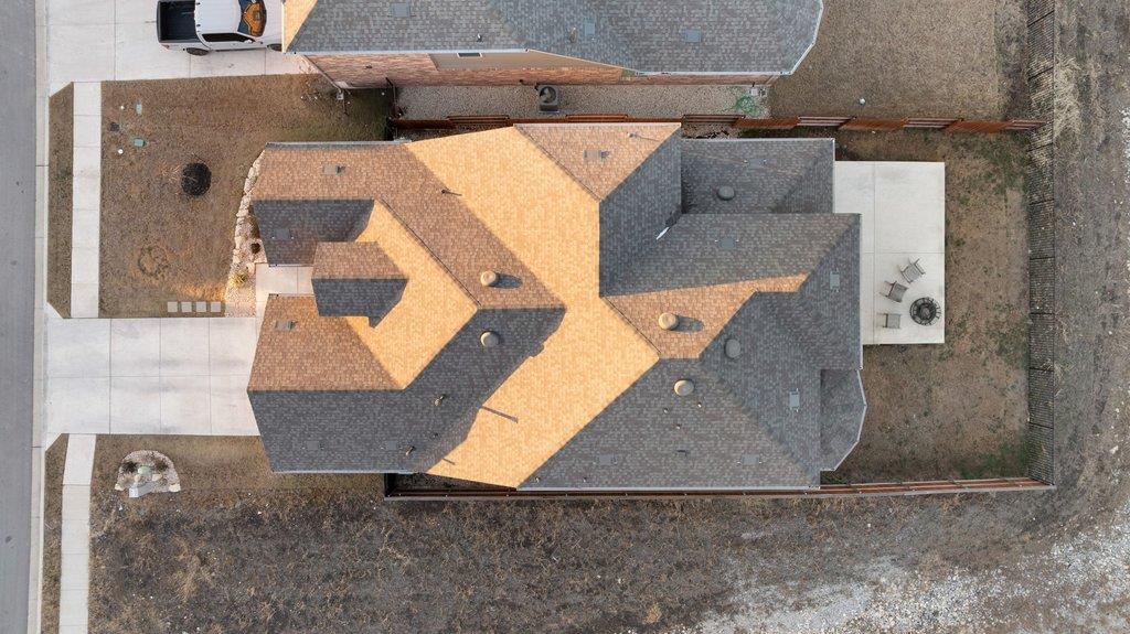 6609 Apache Plum Ln, Spicewood, TX 78669