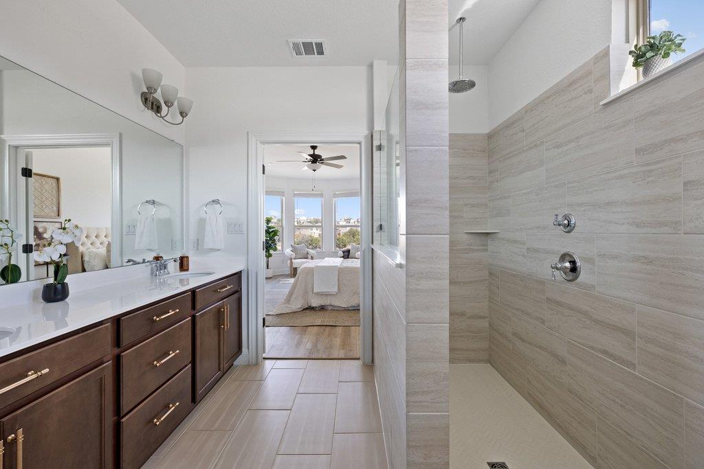 6609 Apache Plum Ln, Spicewood, TX 78669