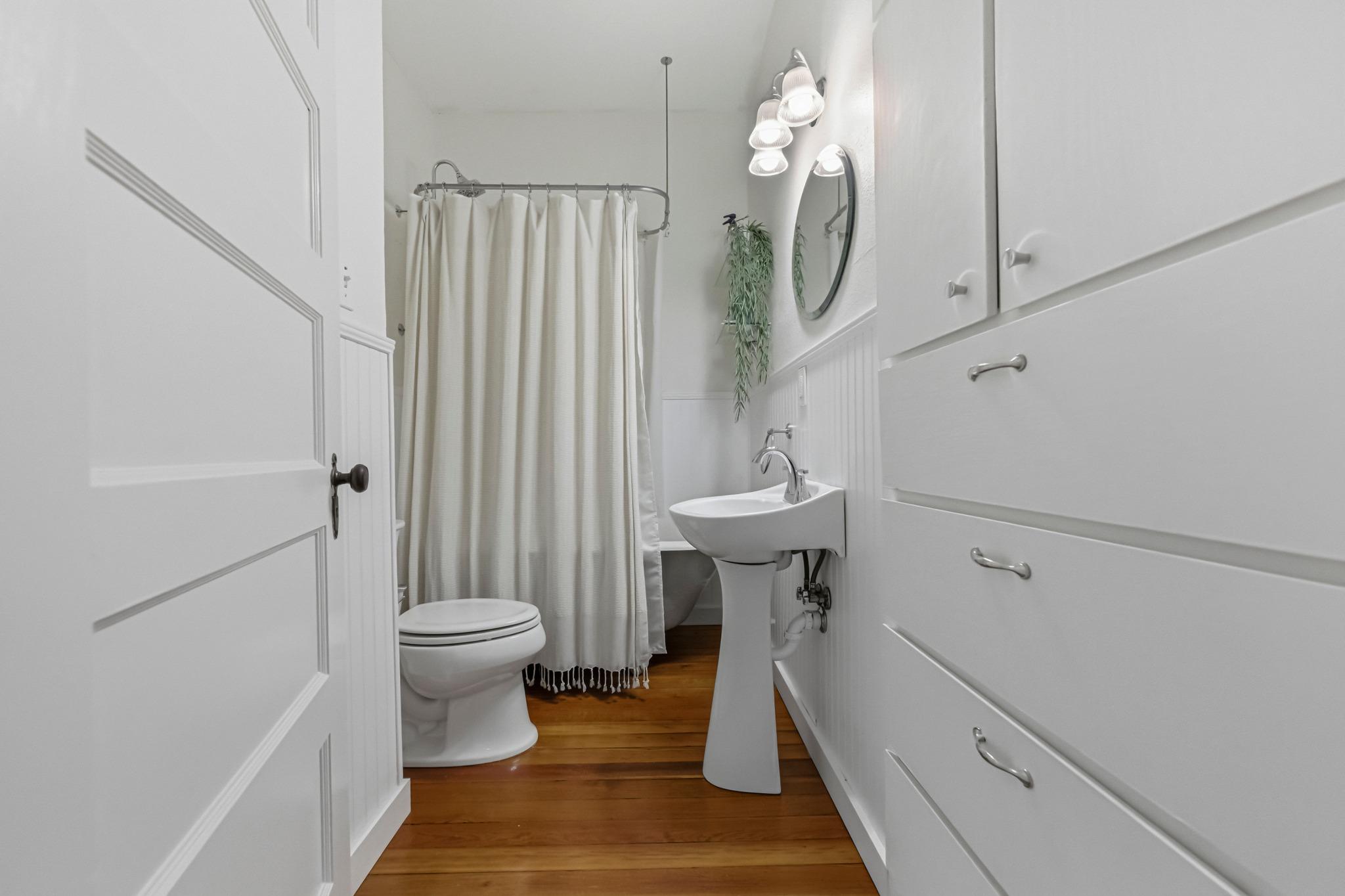 306 W 44th St # A, Austin, TX 78751