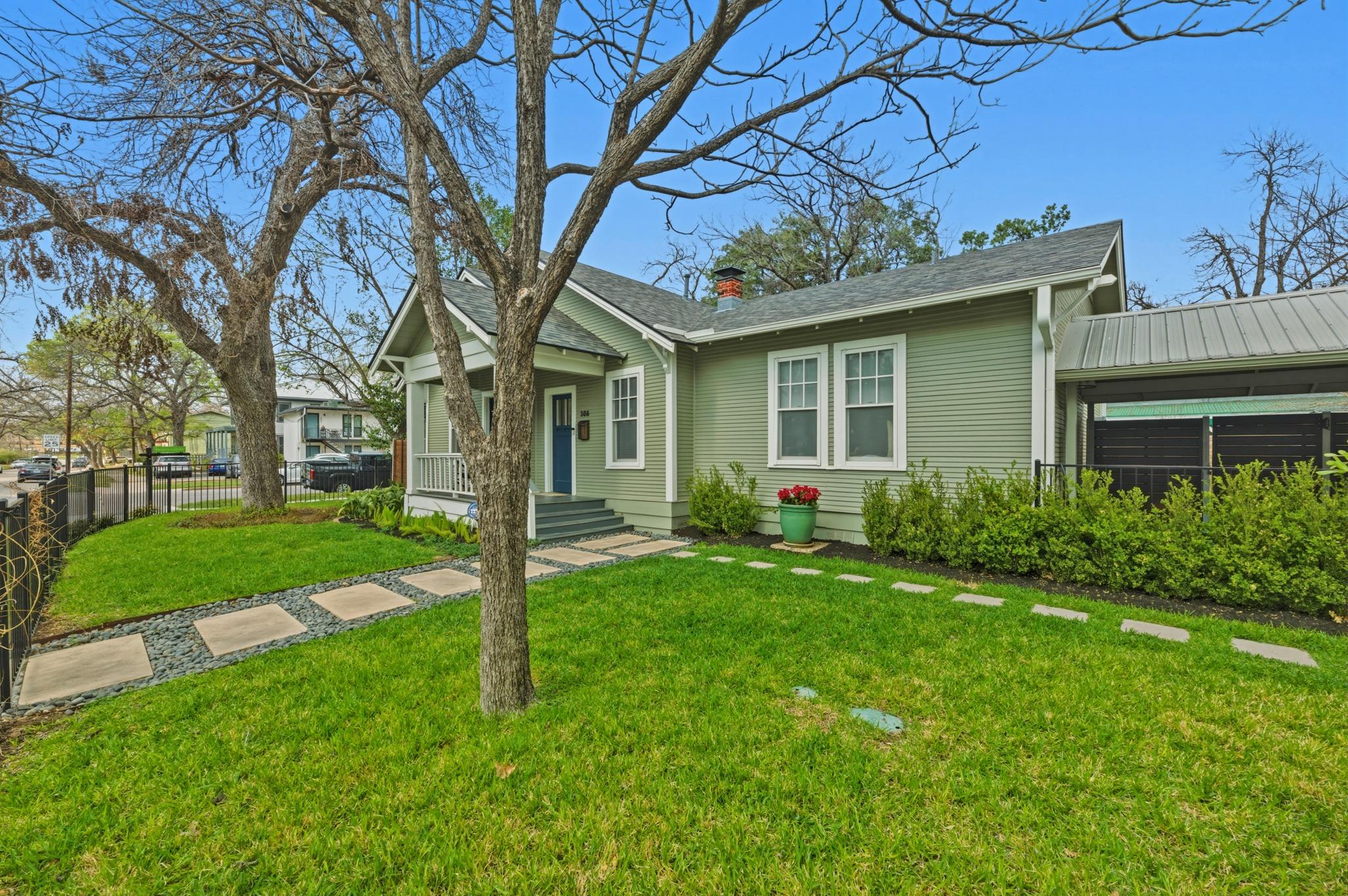 306 W 44th St # A, Austin, TX 78751