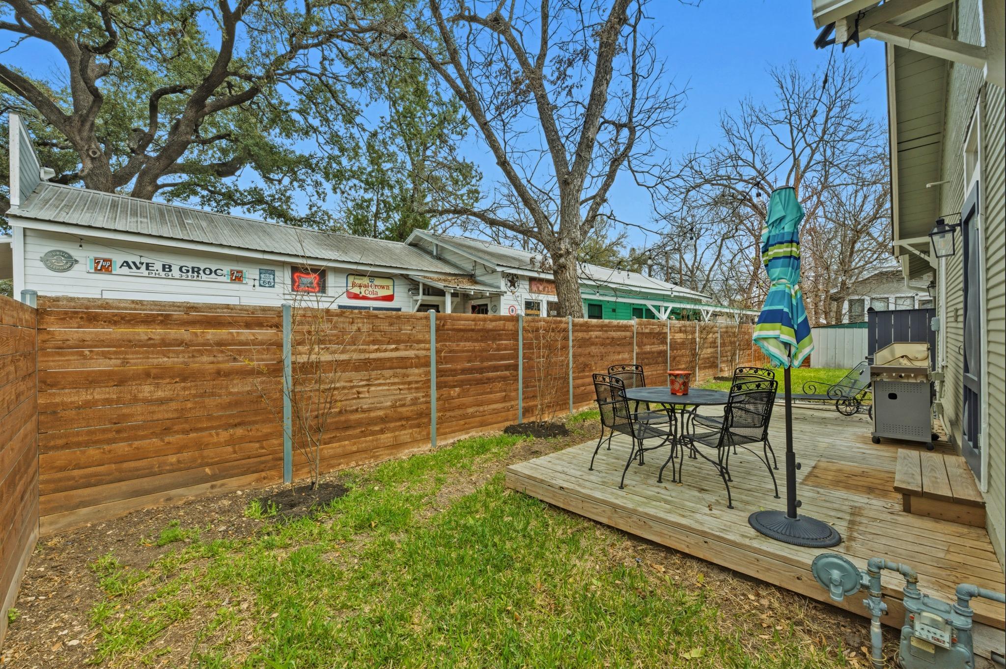 306 W 44th St # A, Austin, TX 78751