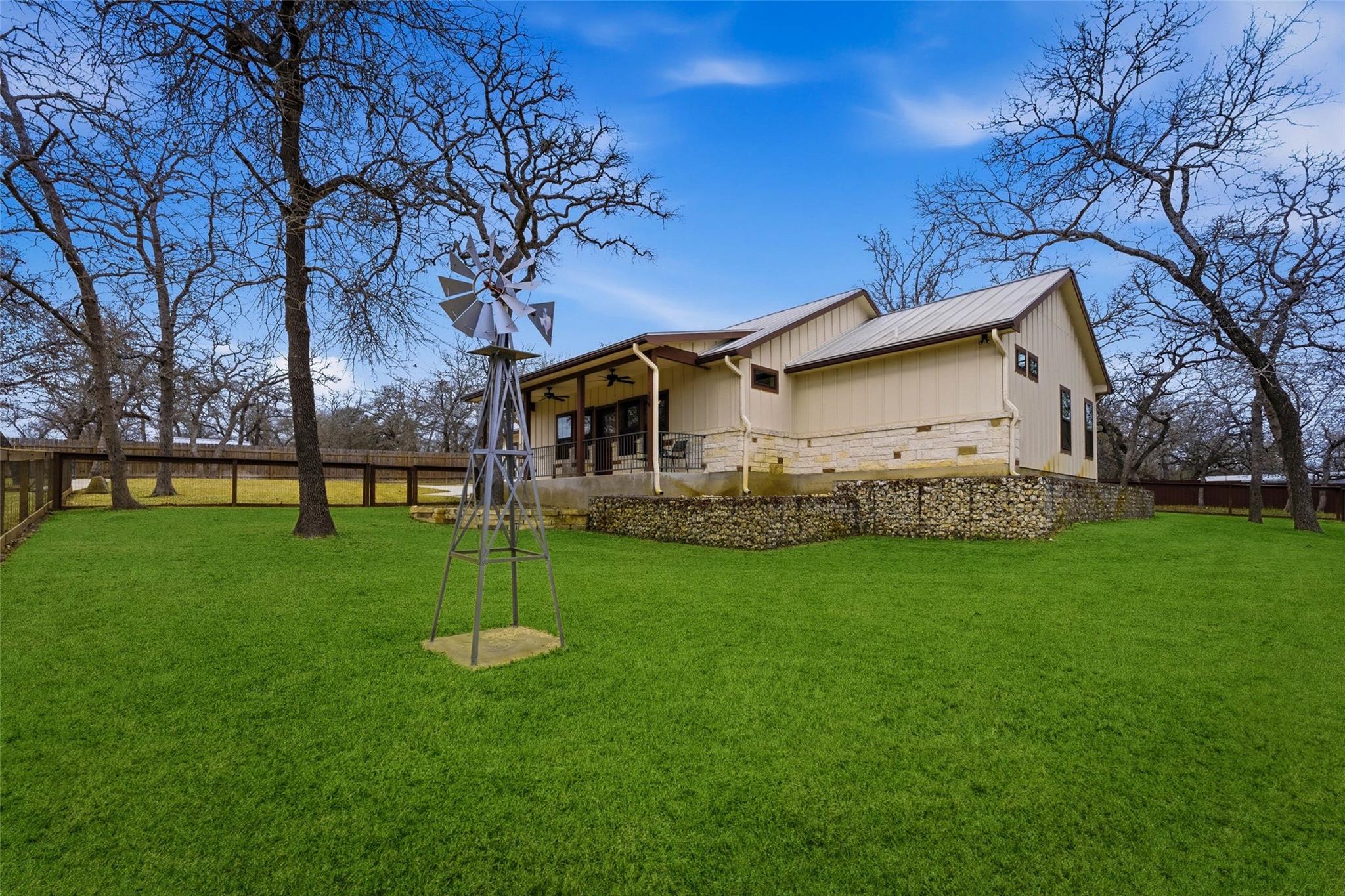 203 Champions Blvd, La Vernia, TX 78121