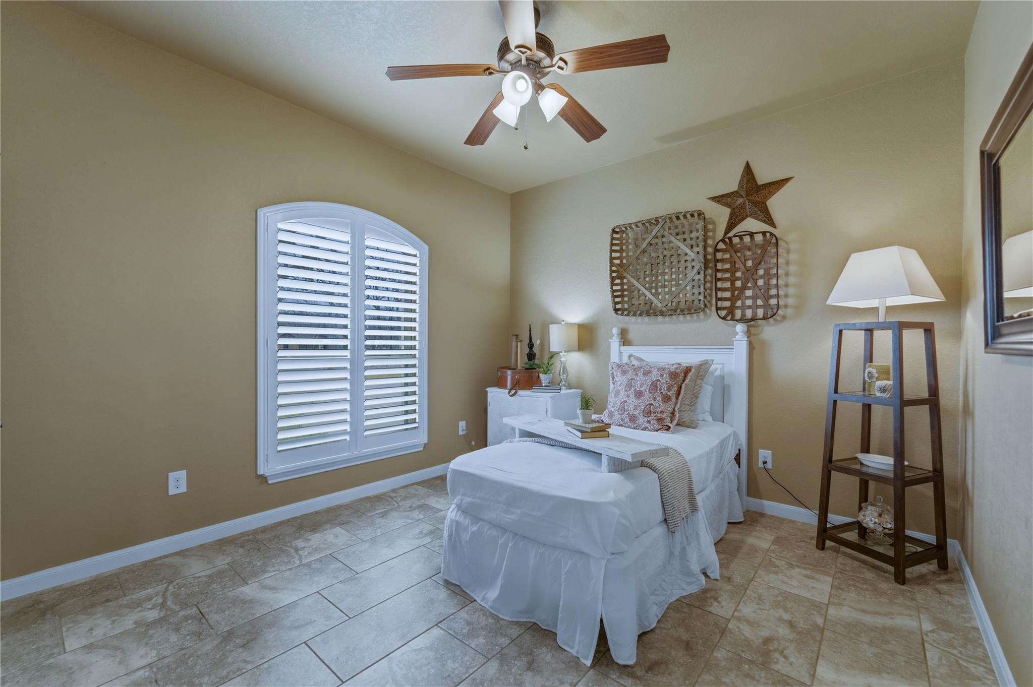 203 Champions Blvd, La Vernia, TX 78121