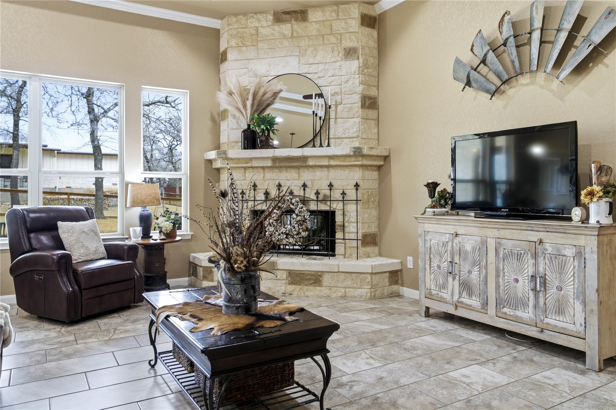 203 Champions Blvd, La Vernia, TX 78121