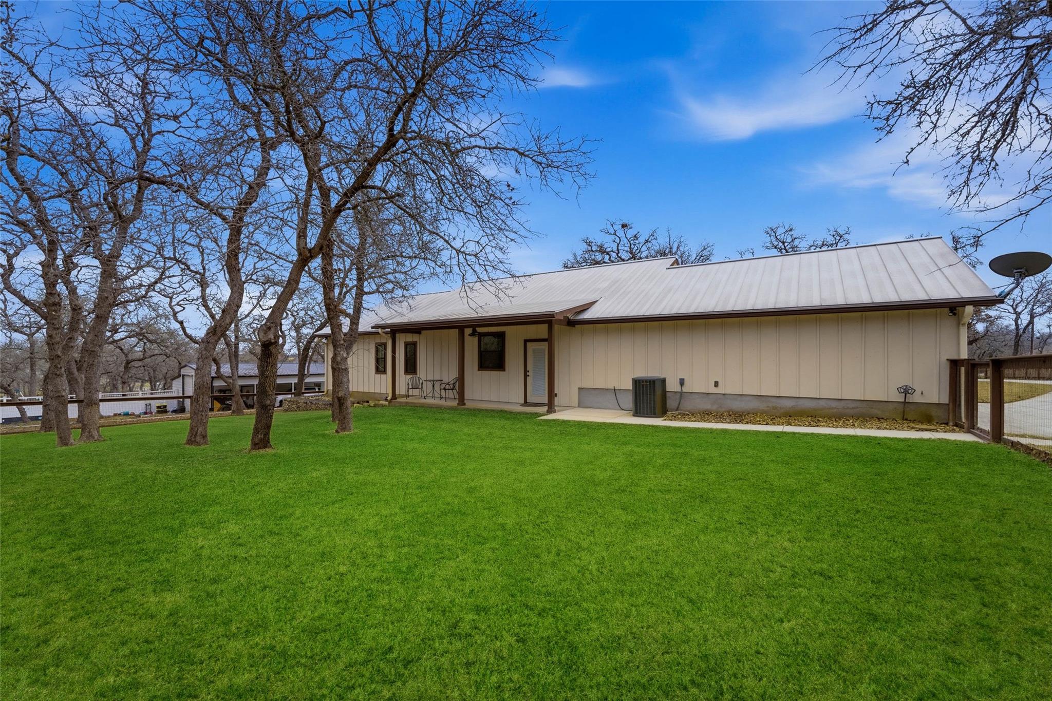 203 Champions Blvd, La Vernia, TX 78121