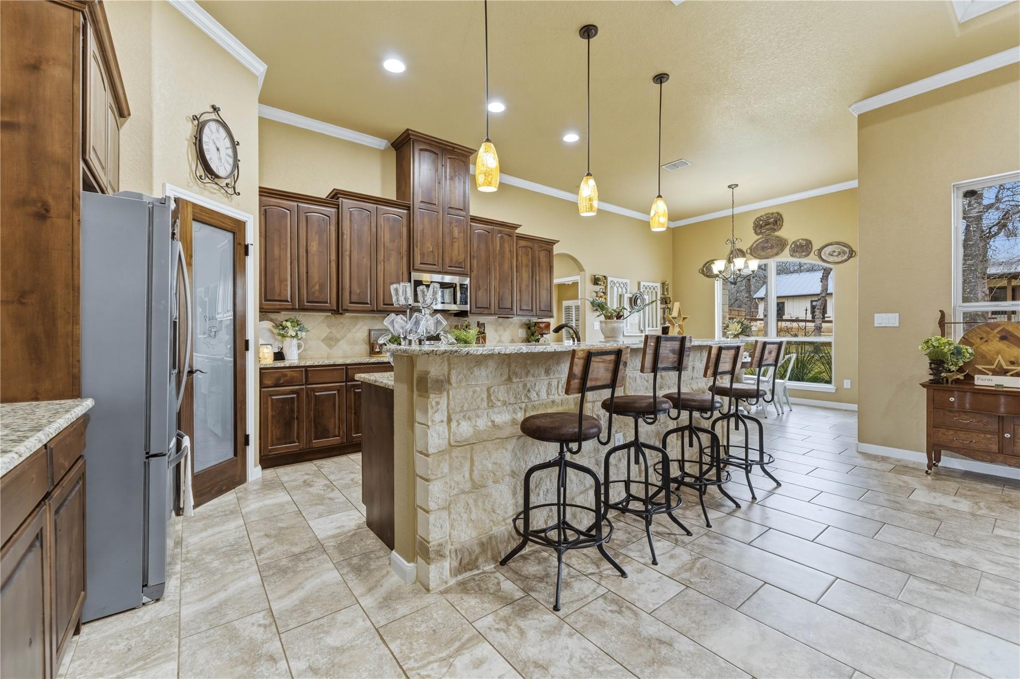 203 Champions Blvd, La Vernia, TX 78121