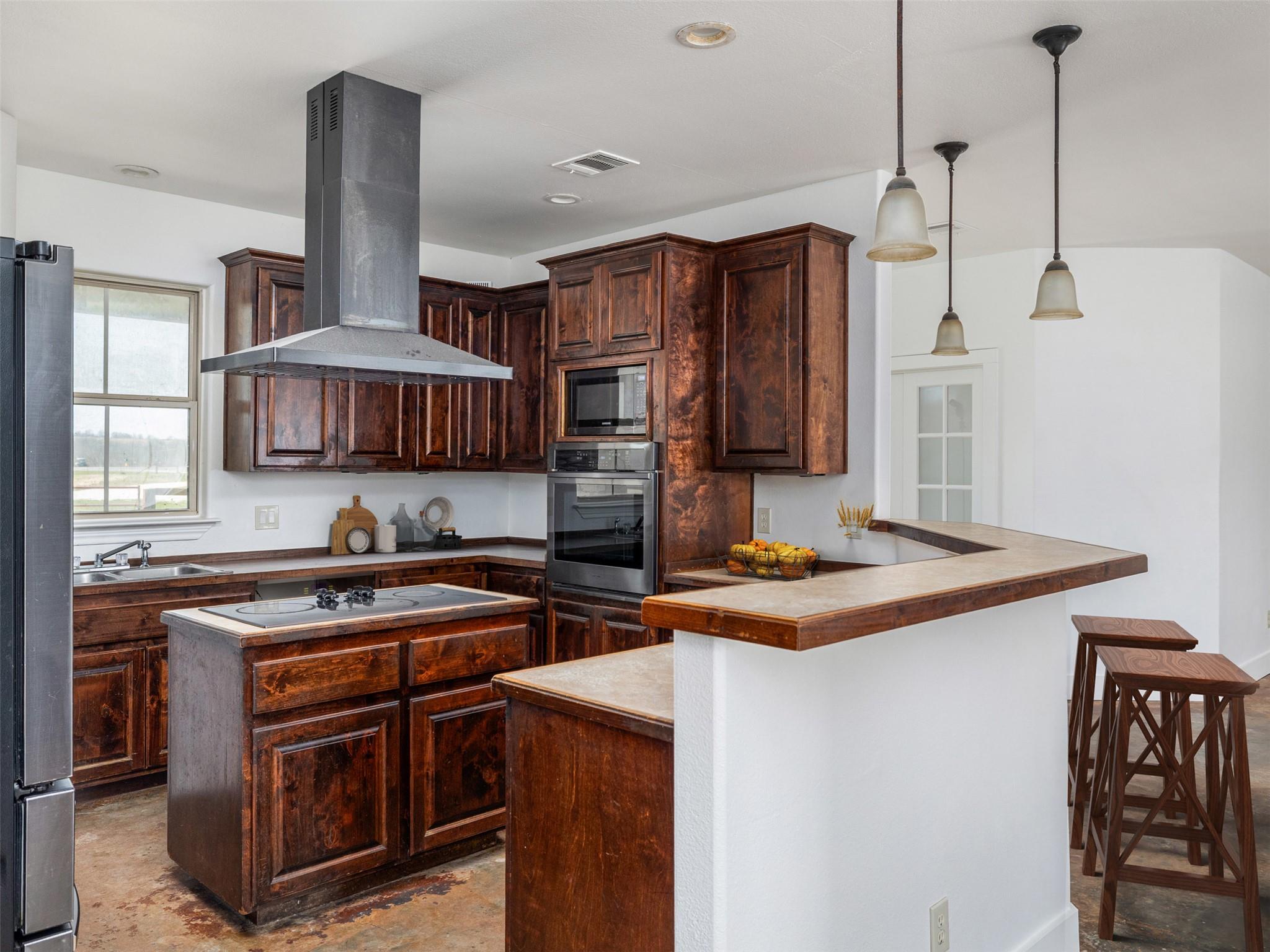 2610 Fm 3061, Thorndale, TX 76577