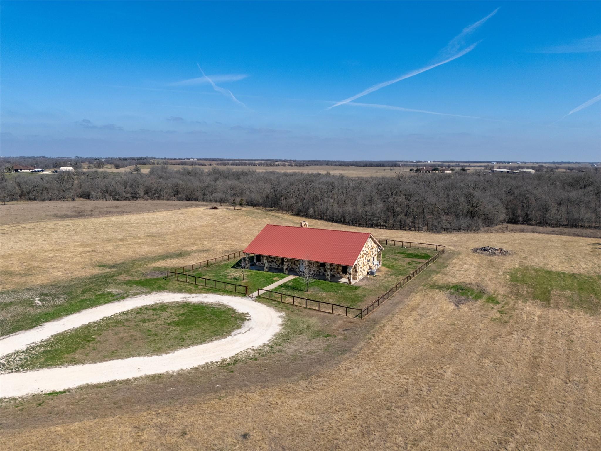 2610 Fm 3061, Thorndale, TX 76577