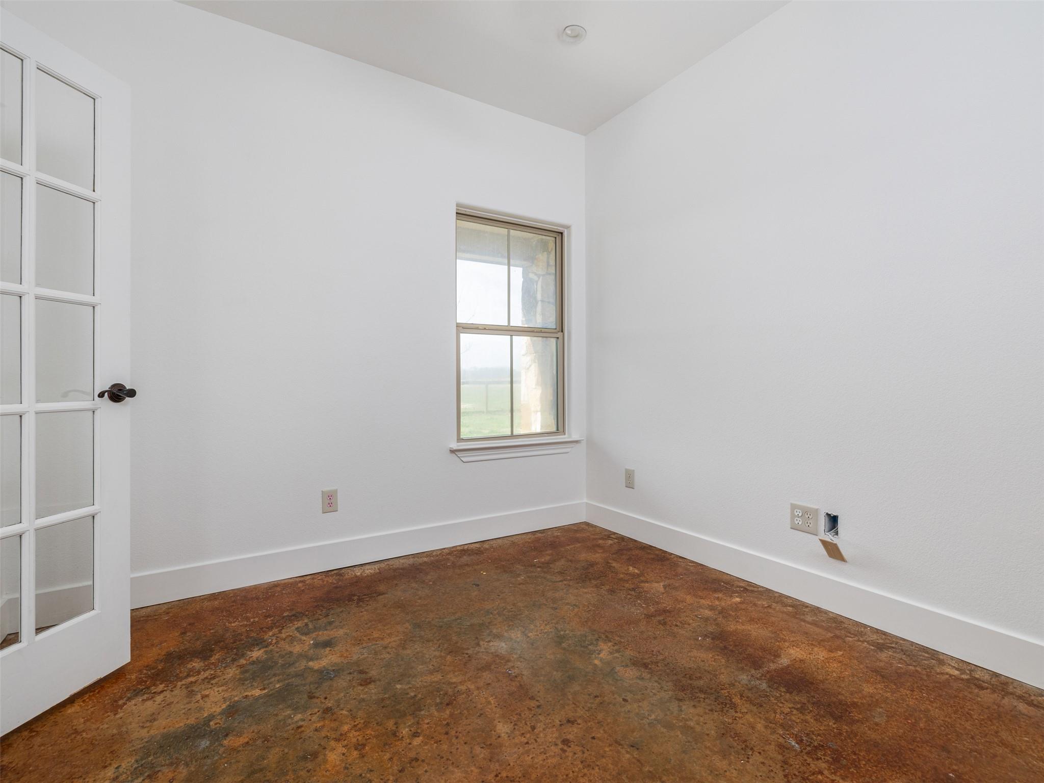 2610 Fm 3061, Thorndale, TX 76577