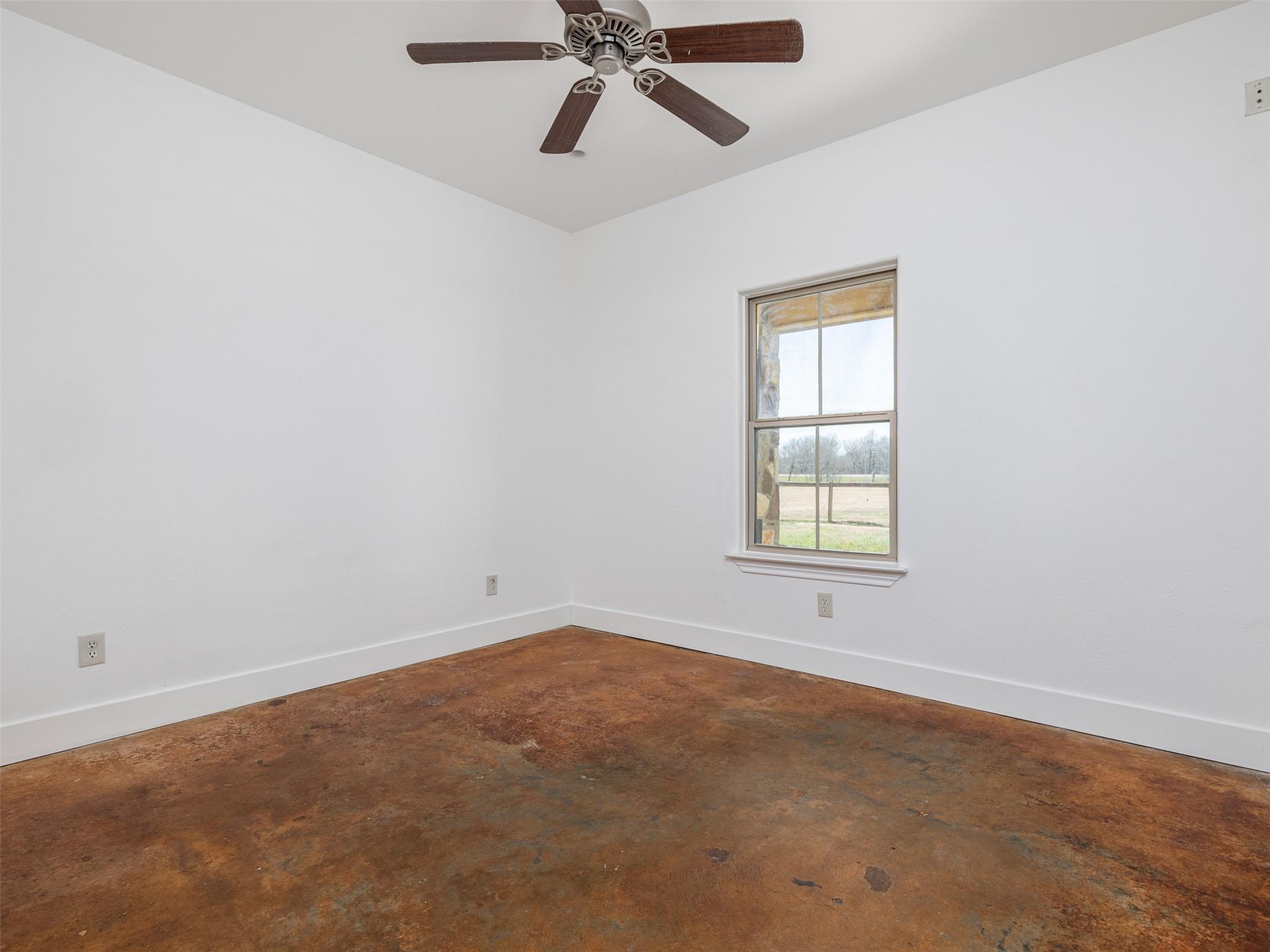 2610 Fm 3061, Thorndale, TX 76577