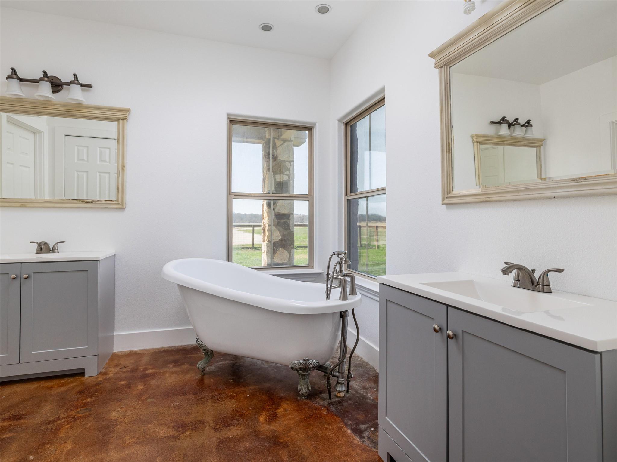 2610 Fm 3061, Thorndale, TX 76577