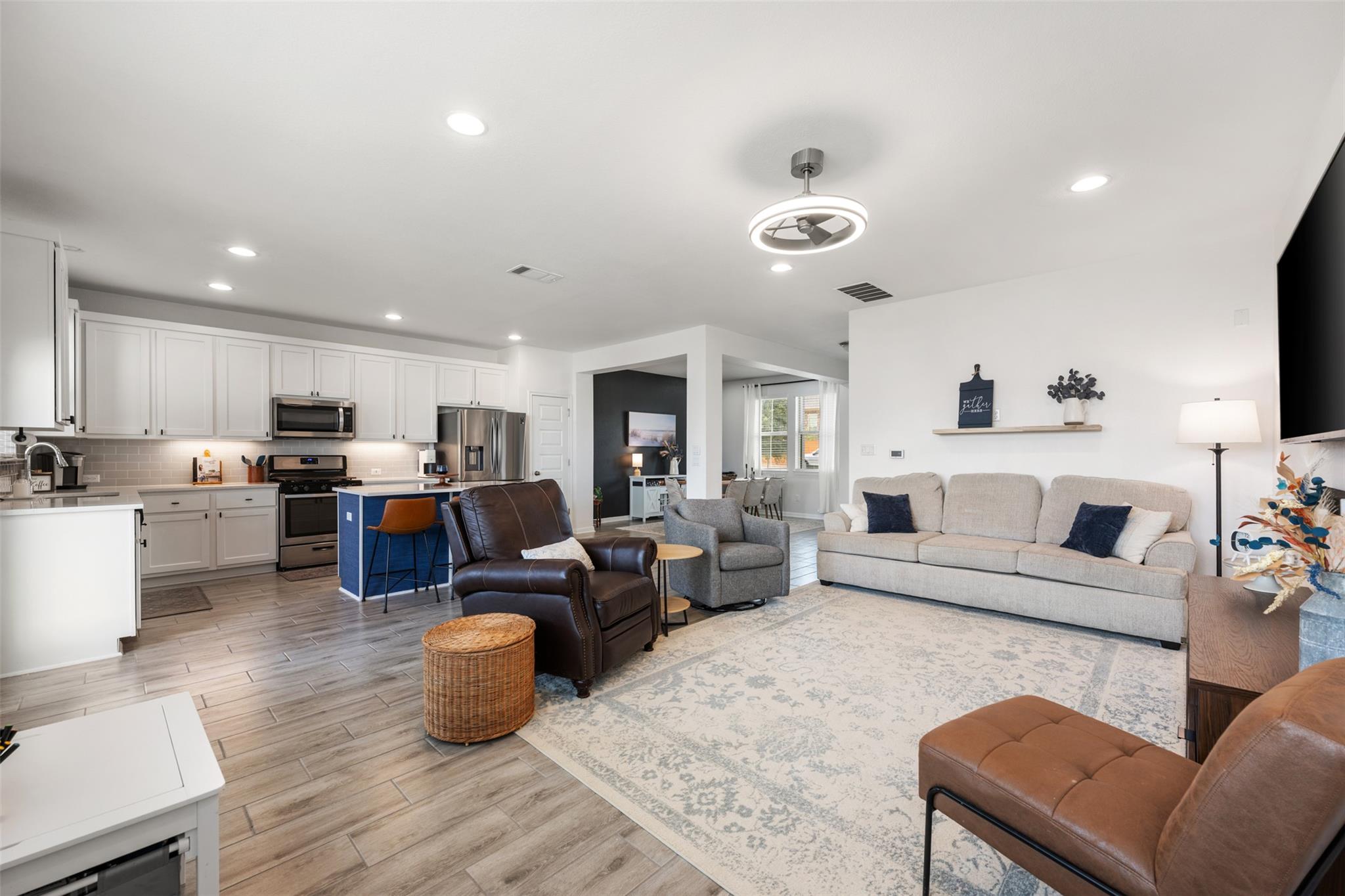 2720 Sage Ranch Dr, Leander, TX 78641