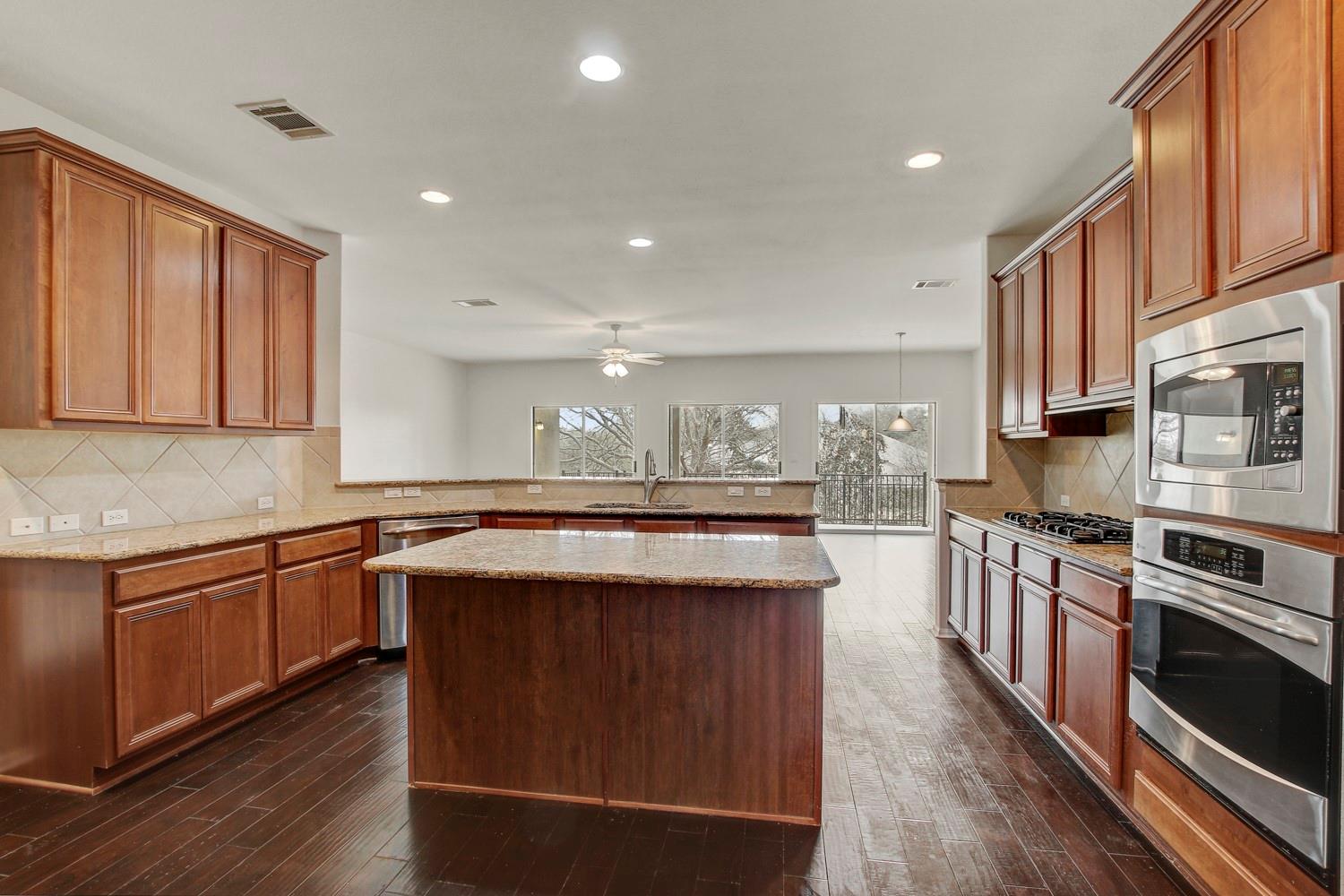 213 Mustang Island Trl, Georgetown, TX 78633