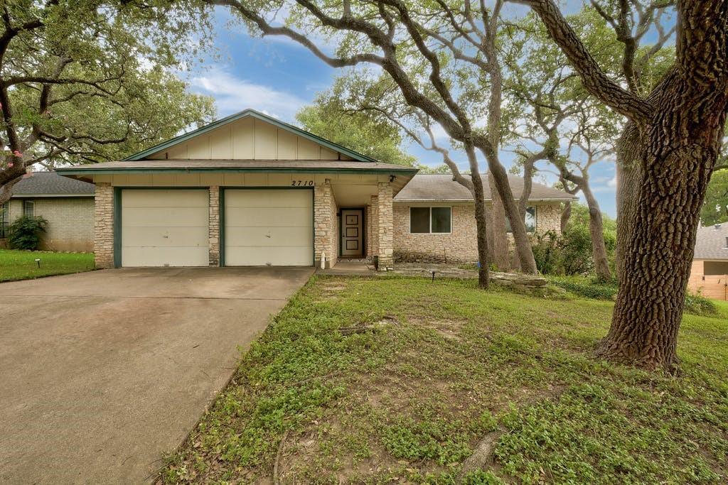 2710 Deeringhill Dr, Austin, TX 78745