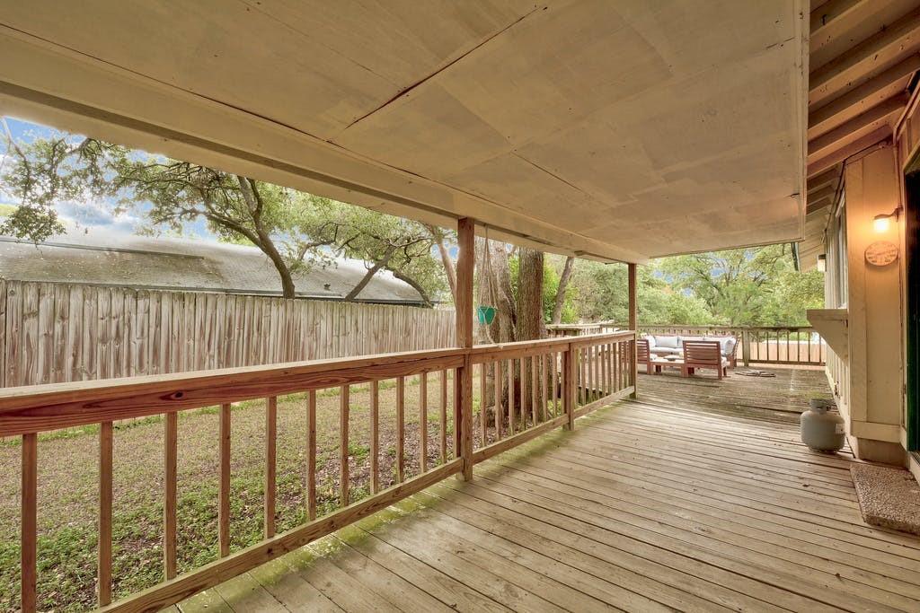 2710 Deeringhill Dr, Austin, TX 78745