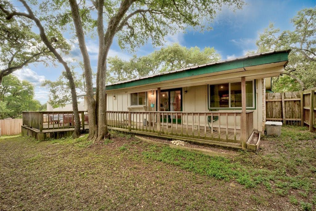 2710 Deeringhill Dr, Austin, TX 78745