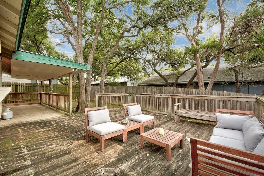 2710 Deeringhill Dr, Austin, TX 78745