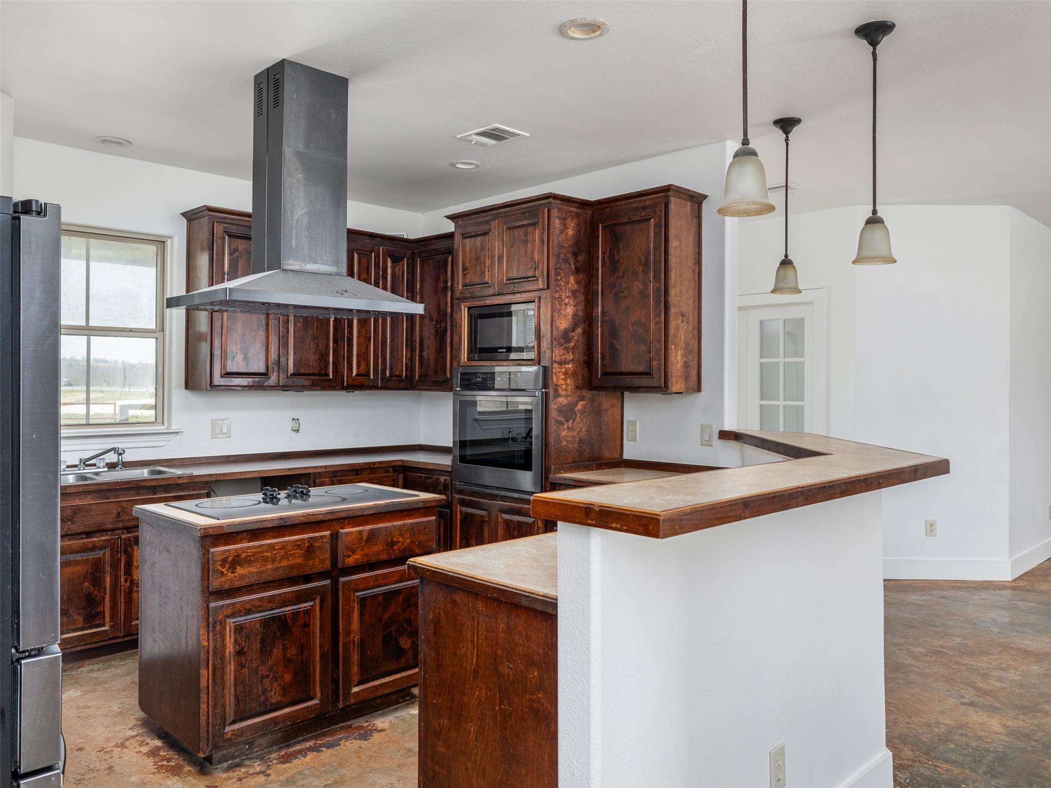 2610 Fm 3061, Thorndale, TX 76577