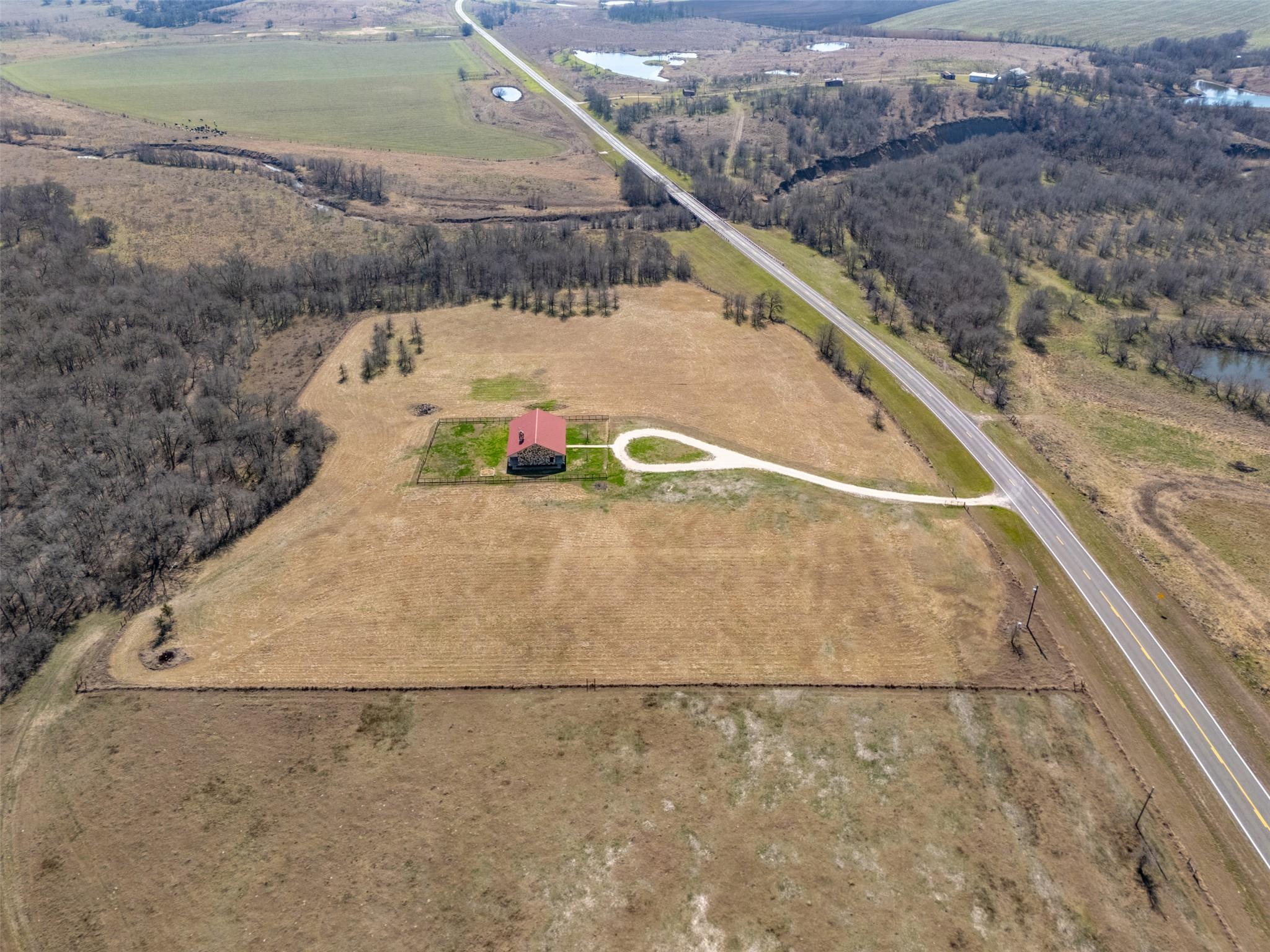 2610 Fm 3061, Thorndale, TX 76577