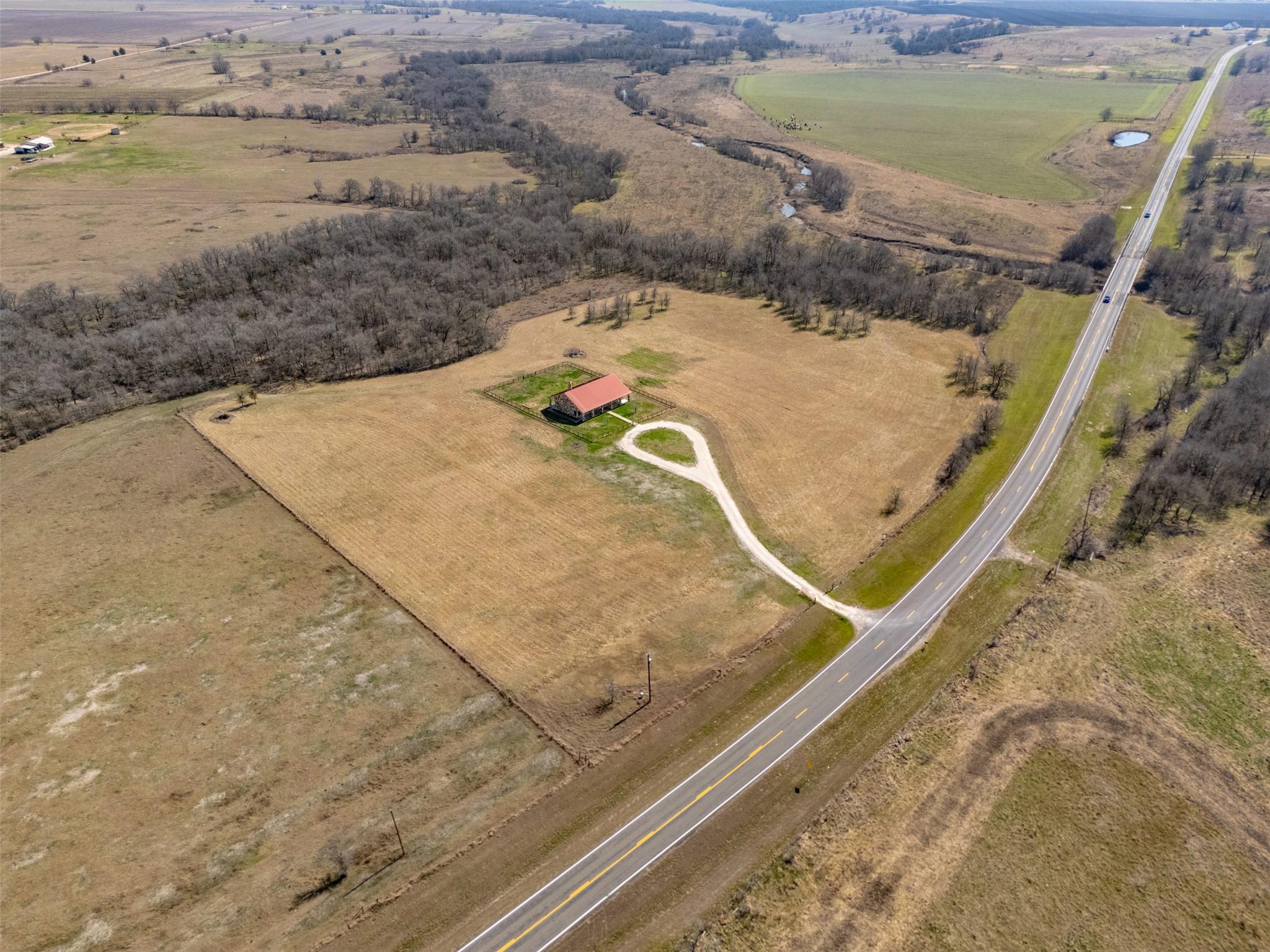 2610 Fm 3061, Thorndale, TX 76577