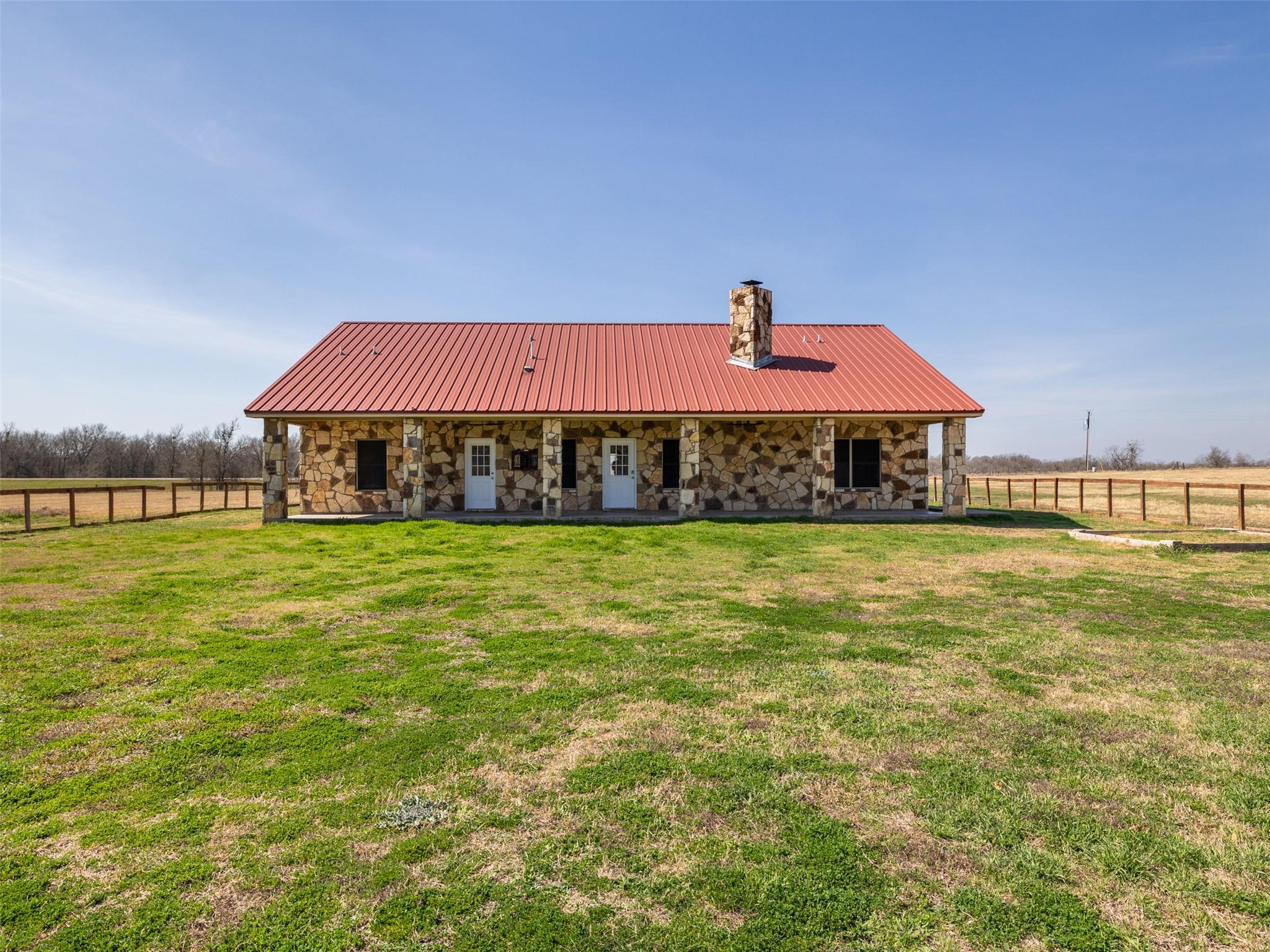 2610 Fm 3061, Thorndale, TX 76577