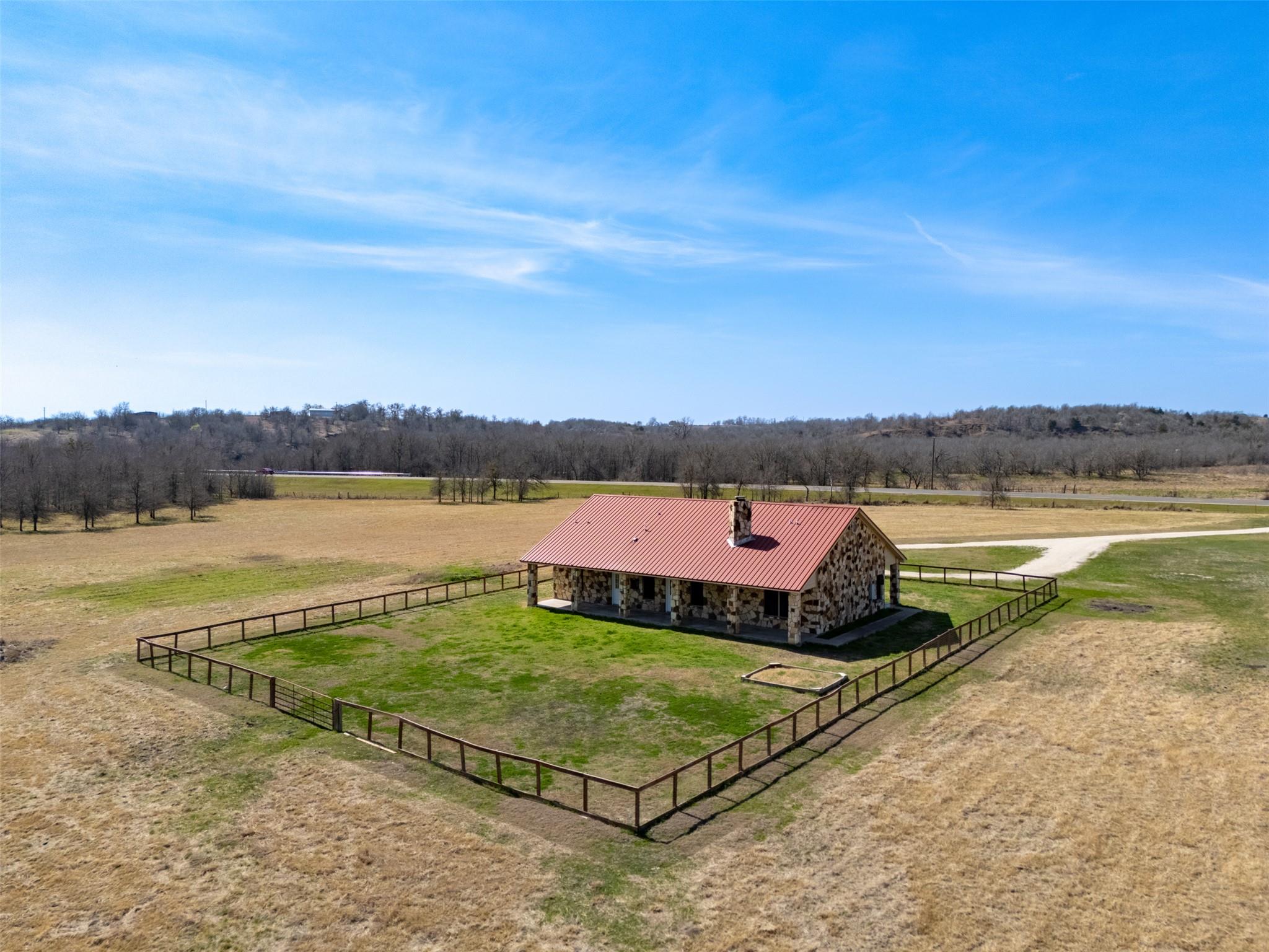 2610 Fm 3061, Thorndale, TX 76577