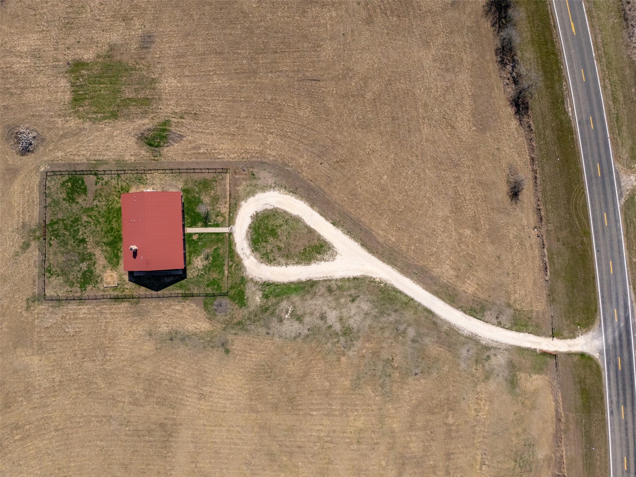 2610 Fm 3061, Thorndale, TX 76577