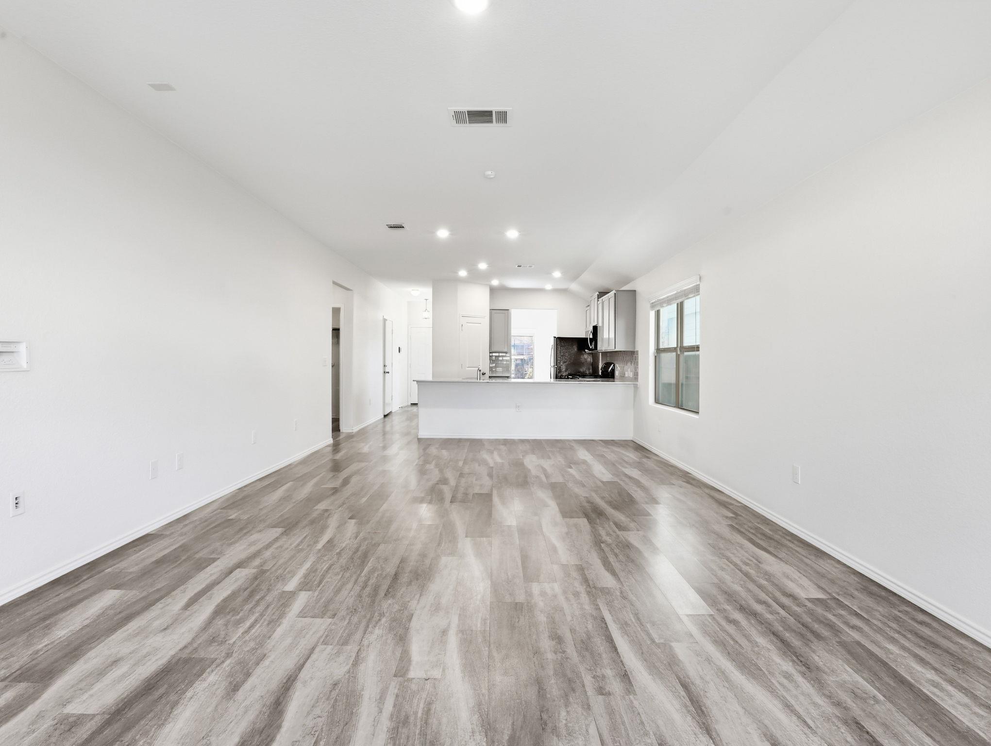 5900 Bell Tower Ln, Austin, TX 78747