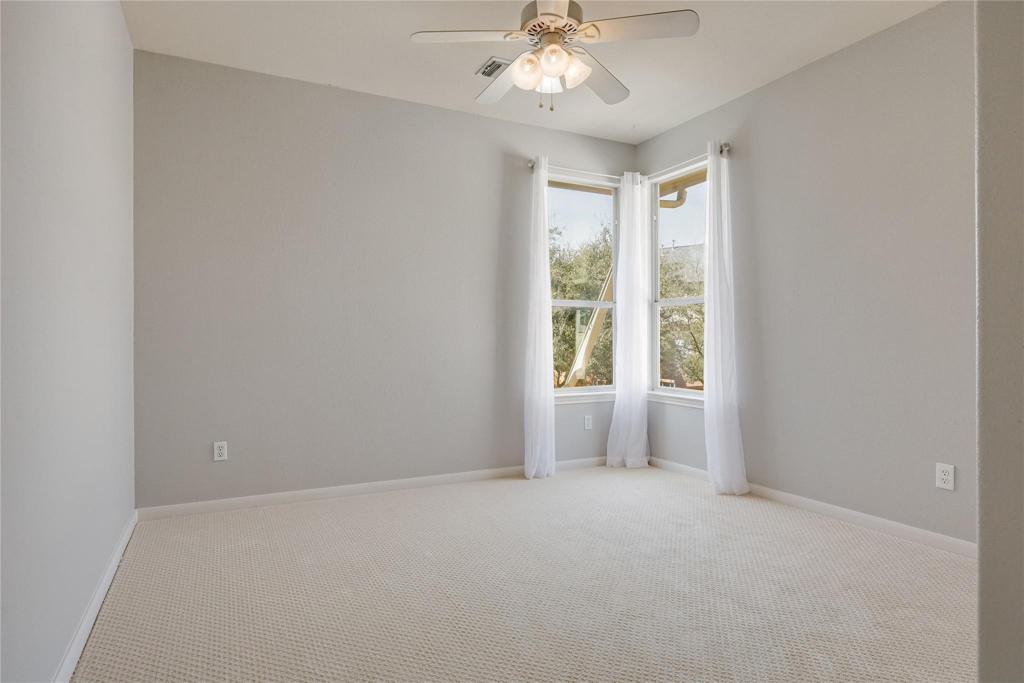 7621 Menler Dr, Austin, TX 78735