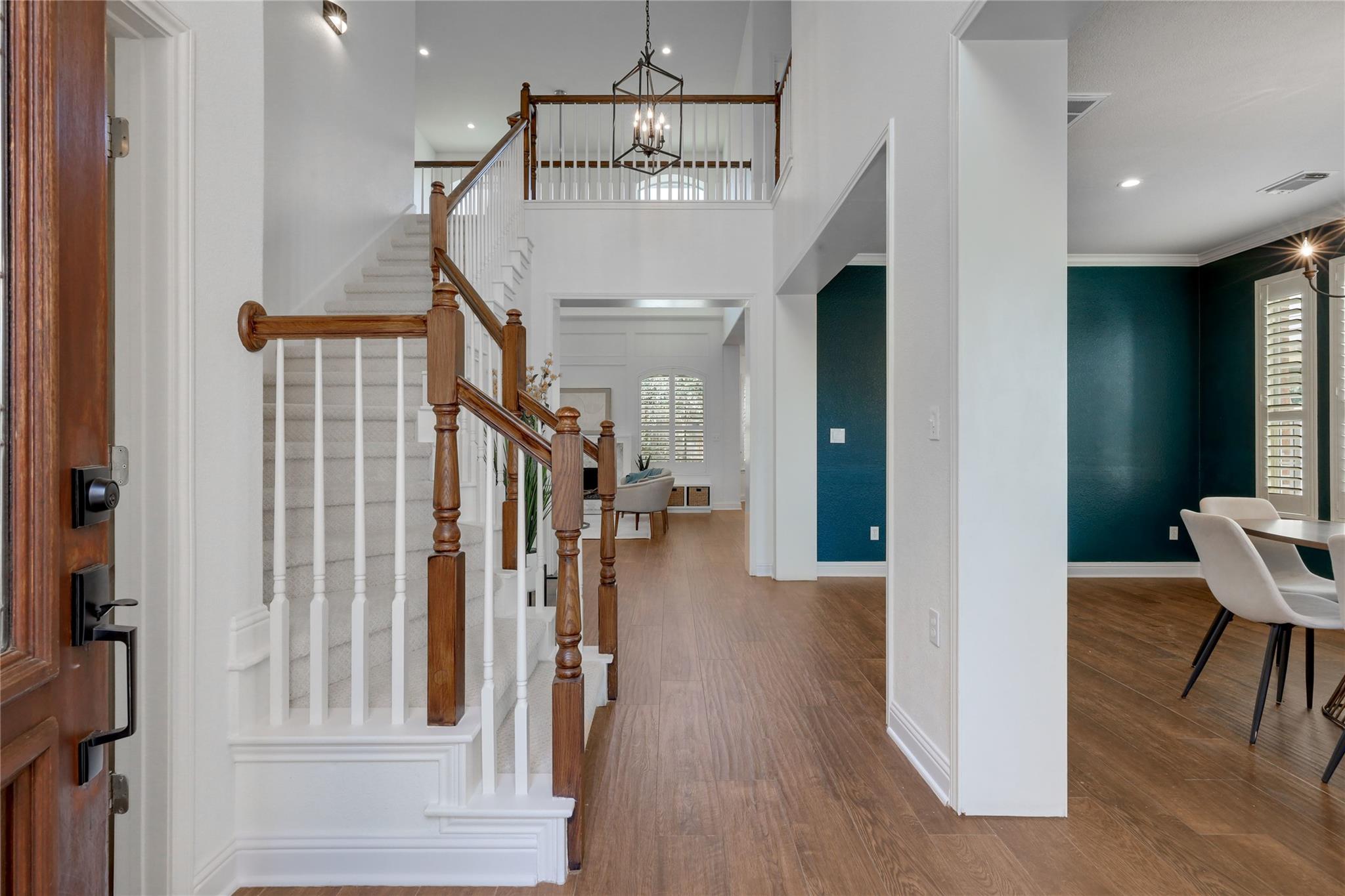 7621 Menler Dr, Austin, TX 78735