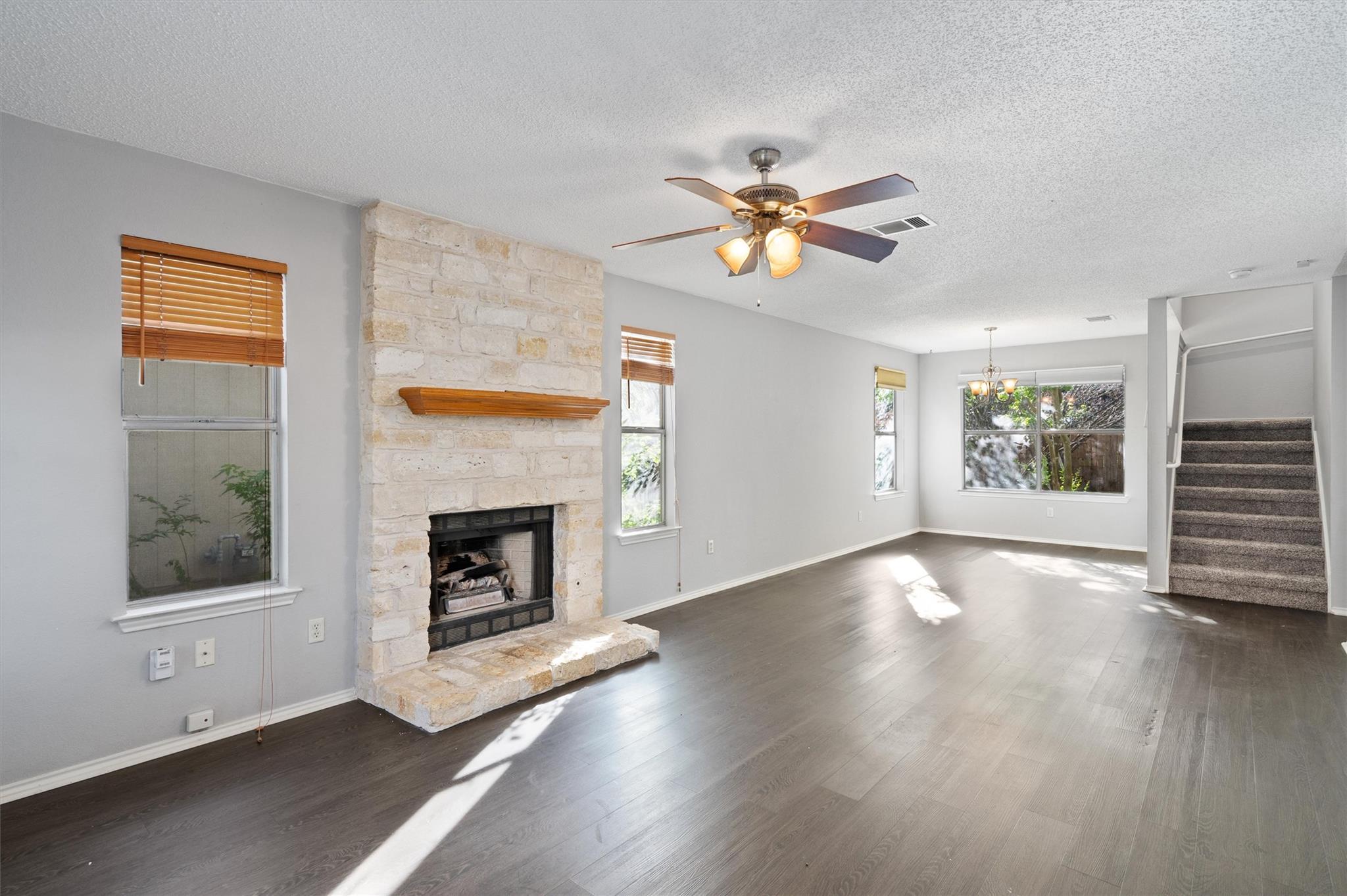 8607 Dandelion Trl, Austin, TX 78745